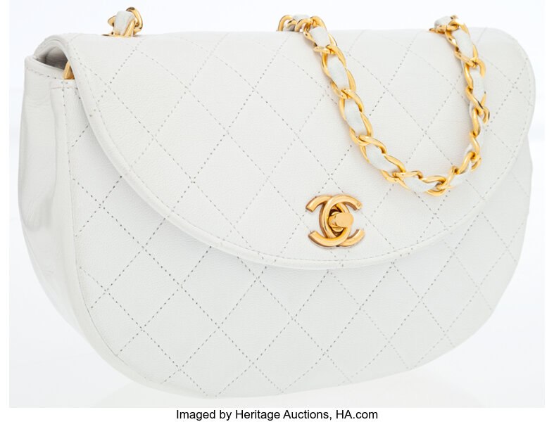 CHANEL White lambskin bag, half-moon model with para…