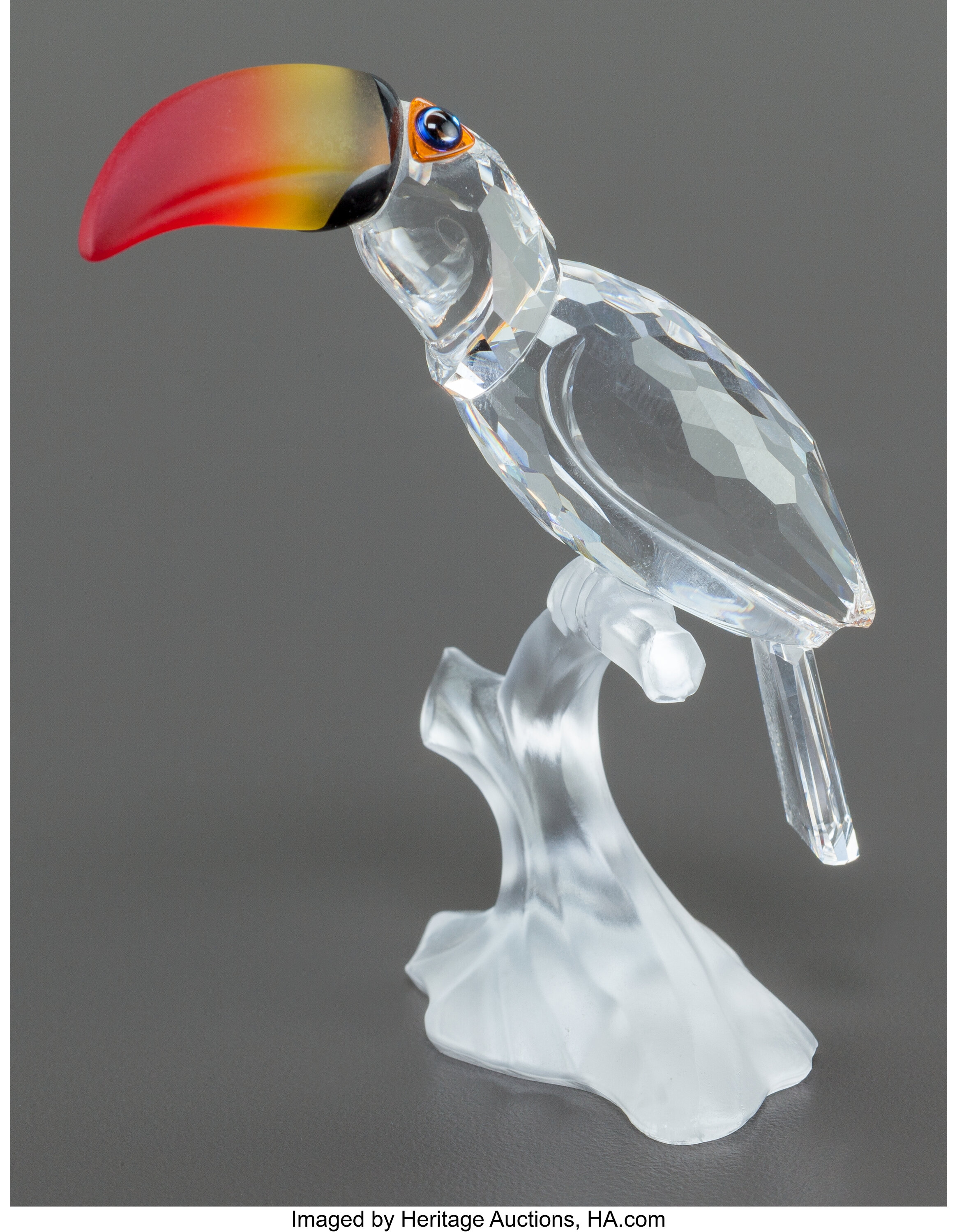 A Swarovski Crystal Toucan Figurine In Original Box. Circa 2000. 