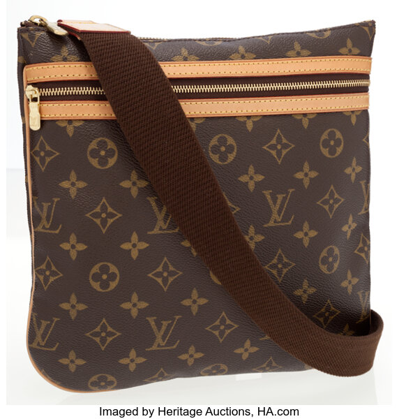 Sold at Auction: Louis VUITTON Classic Pochette Shoulder Bag