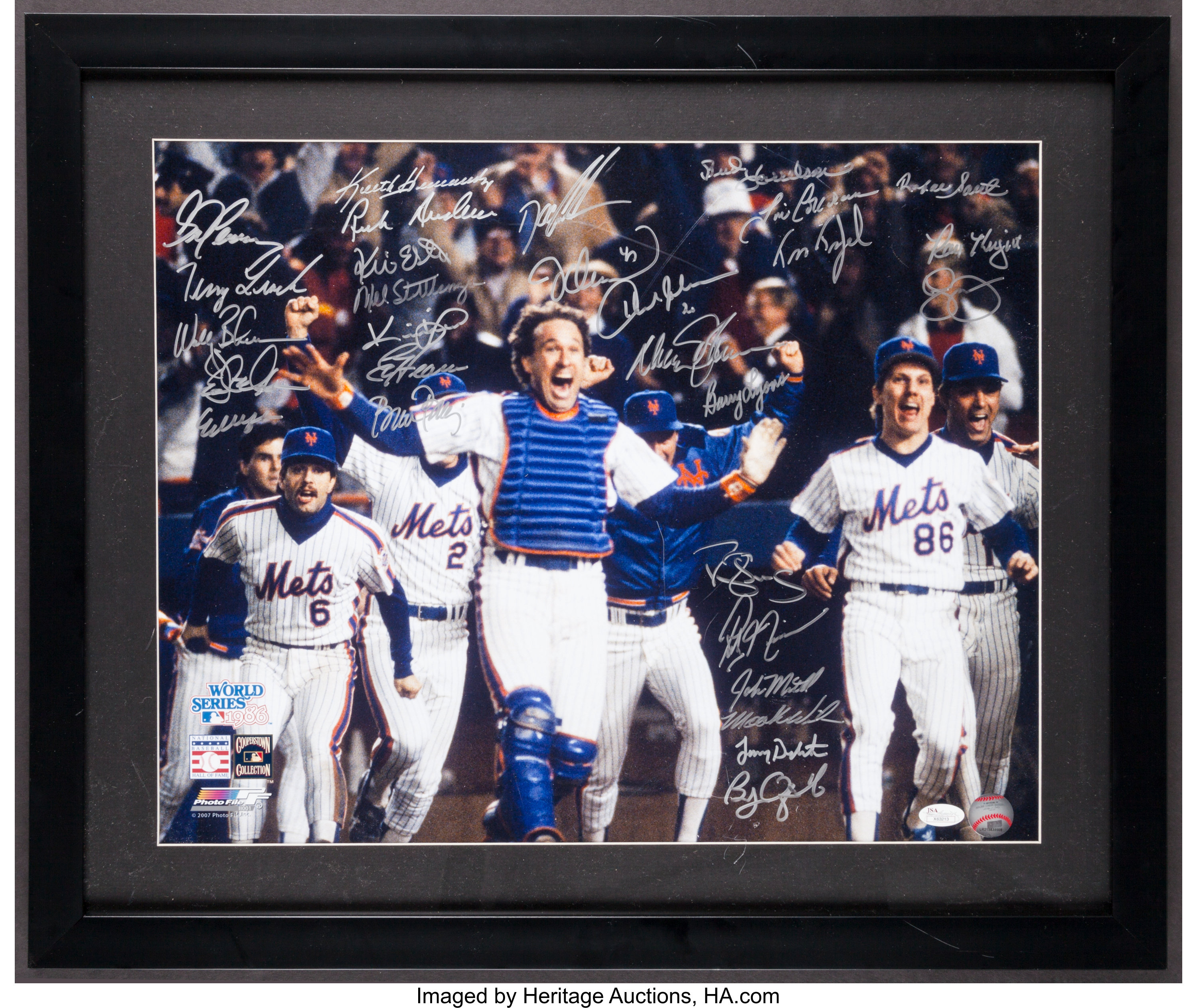 1986 New York Mets Team Signed Oversized Photograph. Baseball