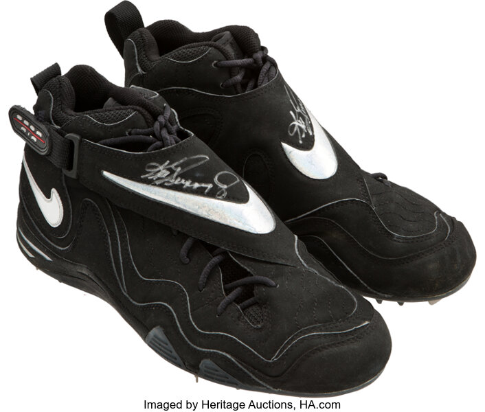 Ken griffey jr cleats on sale youth