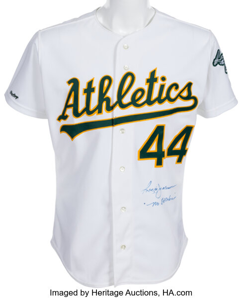 Why do the Oakland Athletics uniforms have elephant patches on their  sleeves? 