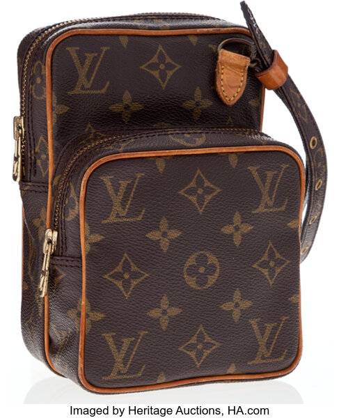 Sold at Auction: A Louis Vuitton Speedy Canvas Monogram Bag with