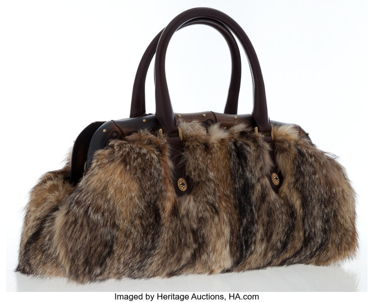 Gucci Wolf Brown Leather Tote Bag with Wood Detail. Luxury