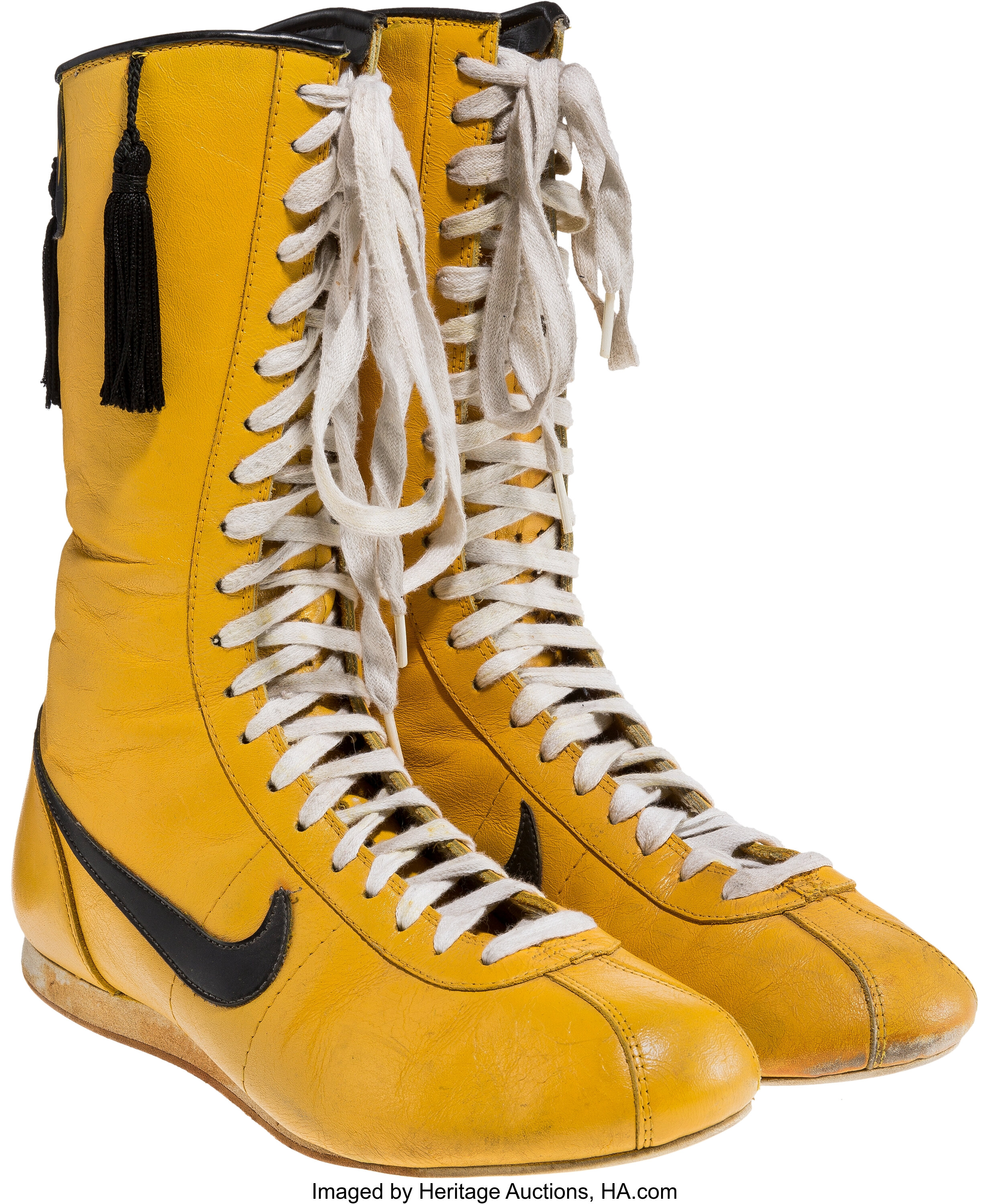 complejidad bosquejo El sendero A Pair of Boxing Shoes from "Rocky III."... Movie/TV Memorabilia | Lot  #89188 | Heritage Auctions