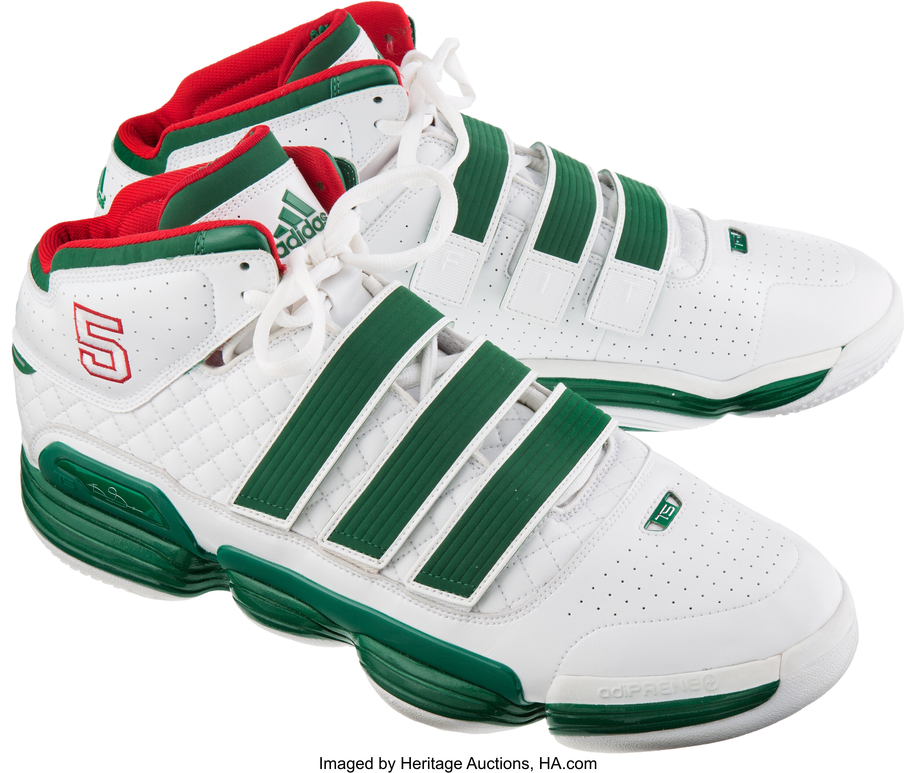 Kevin Garnett Game-Worn Shoes