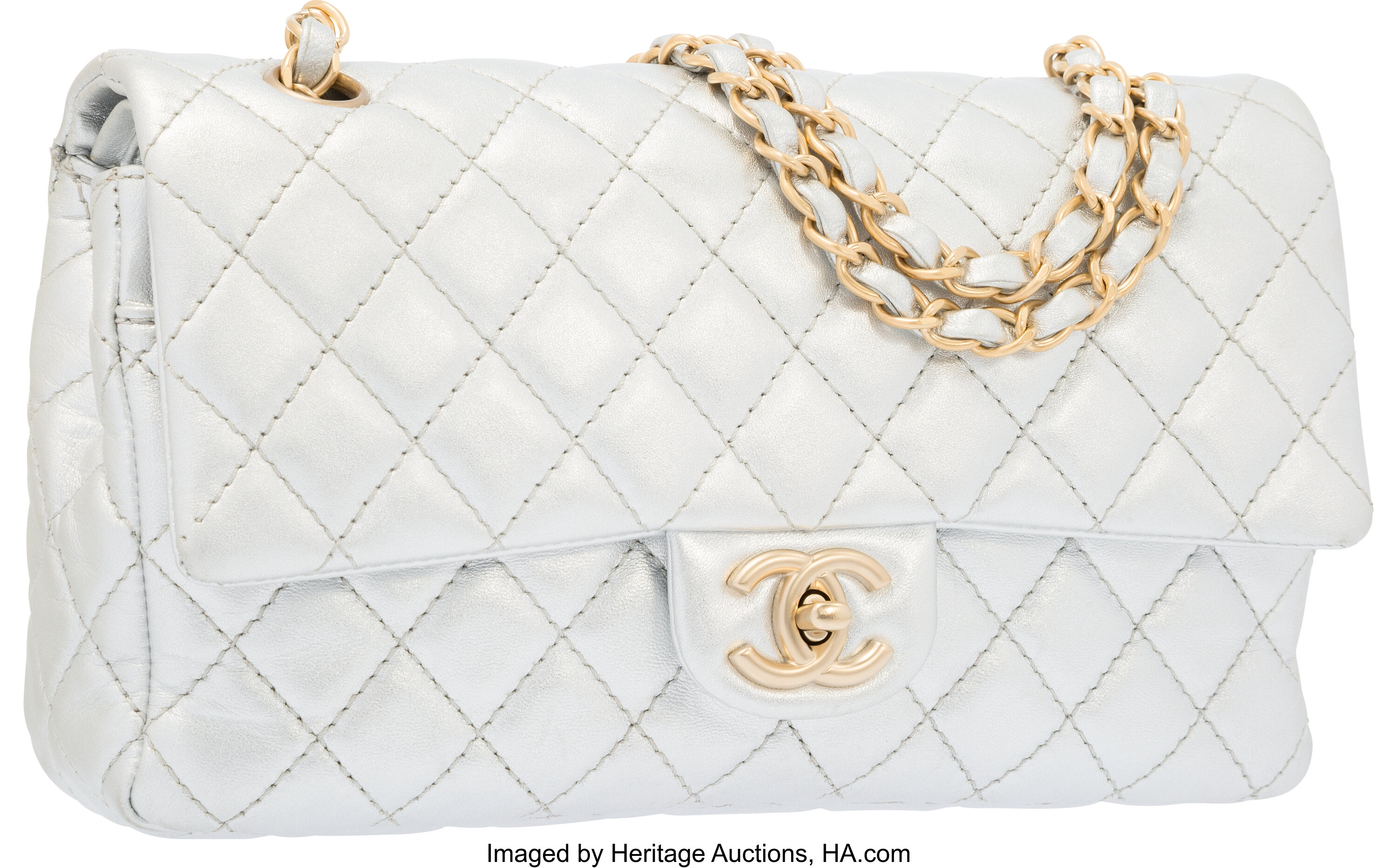 how to tell a real chanel bag