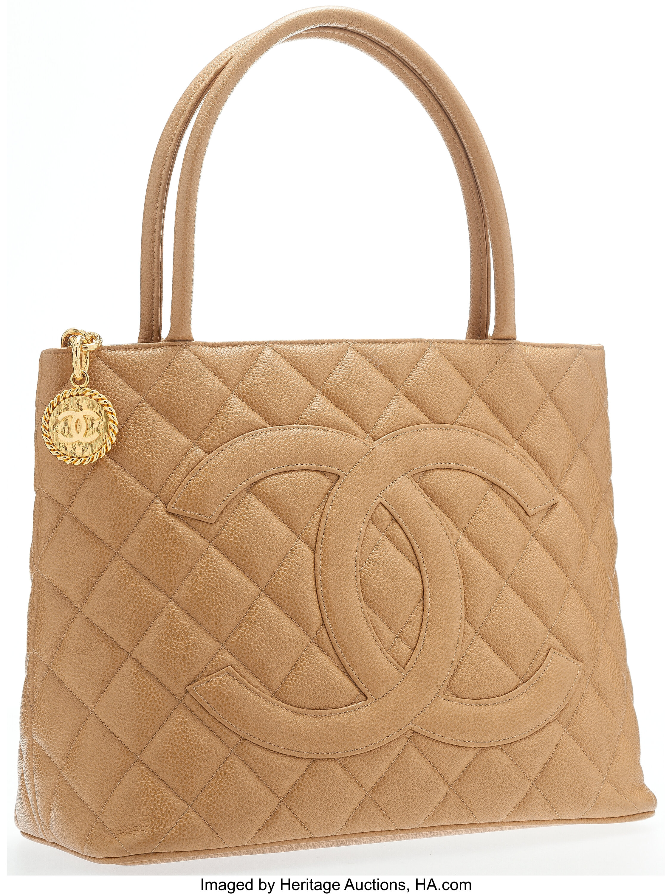 Chanel Quilted Medallion Zip 8cr0522 Gold Leather Tote For Sale at 1stDibs