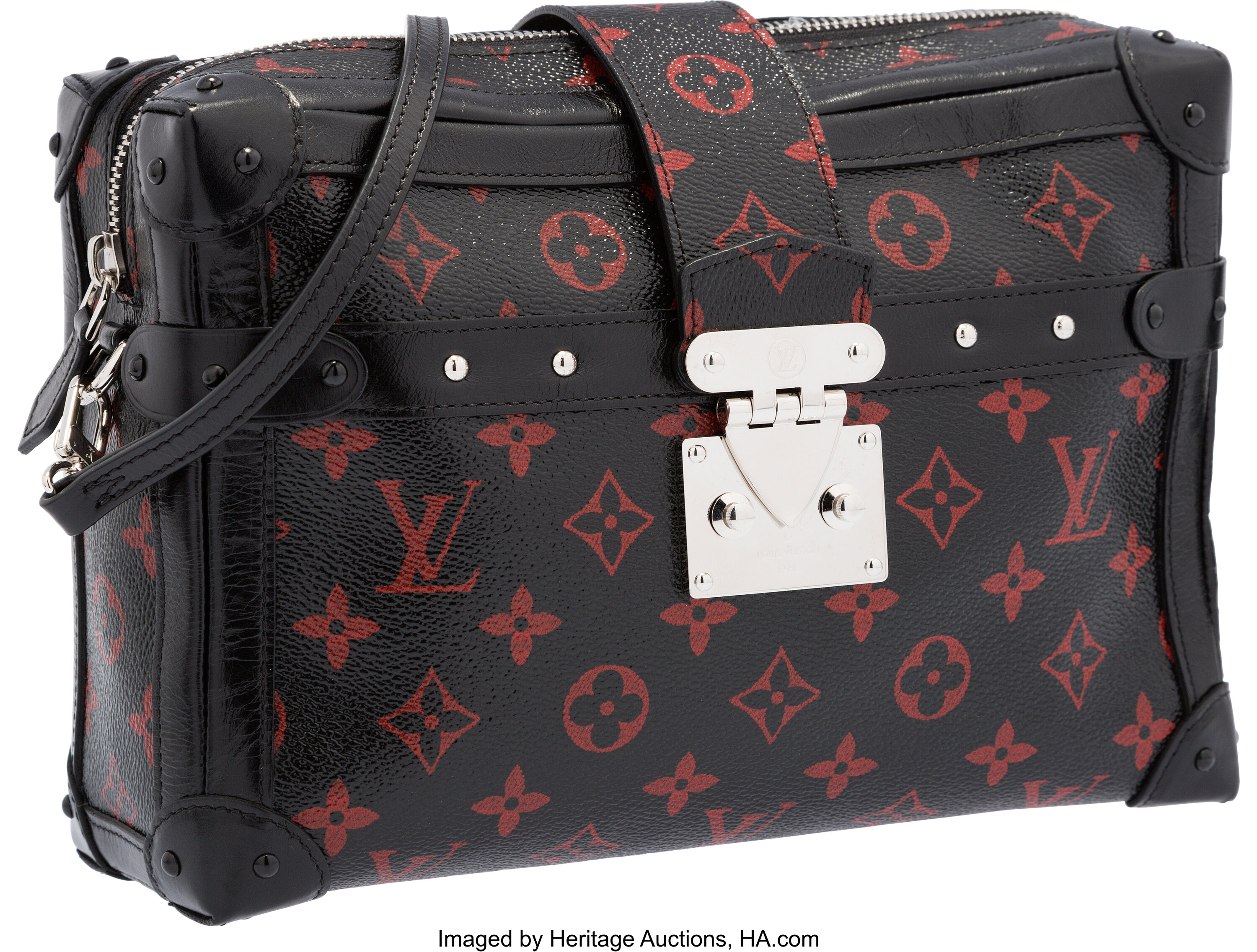 Luxury Louis Vuitton Black And Red Monogram Bedding Set - REVER LAVIE