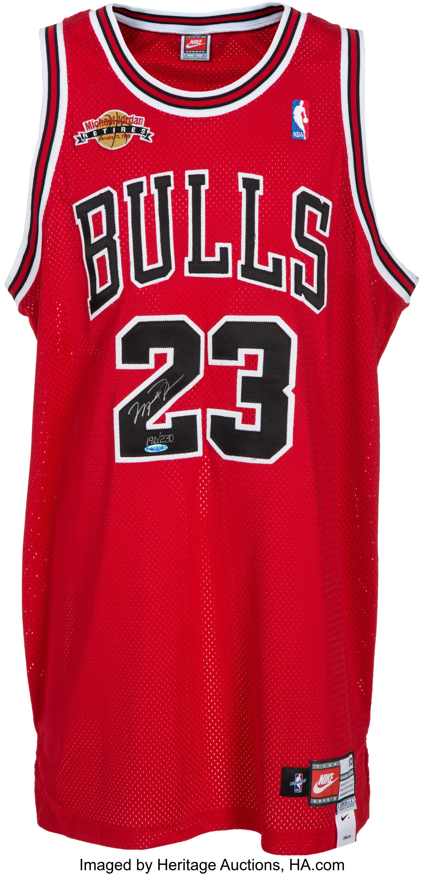 Bulls Michael Jordan Signed White Nike Size 50 Jersey UDA