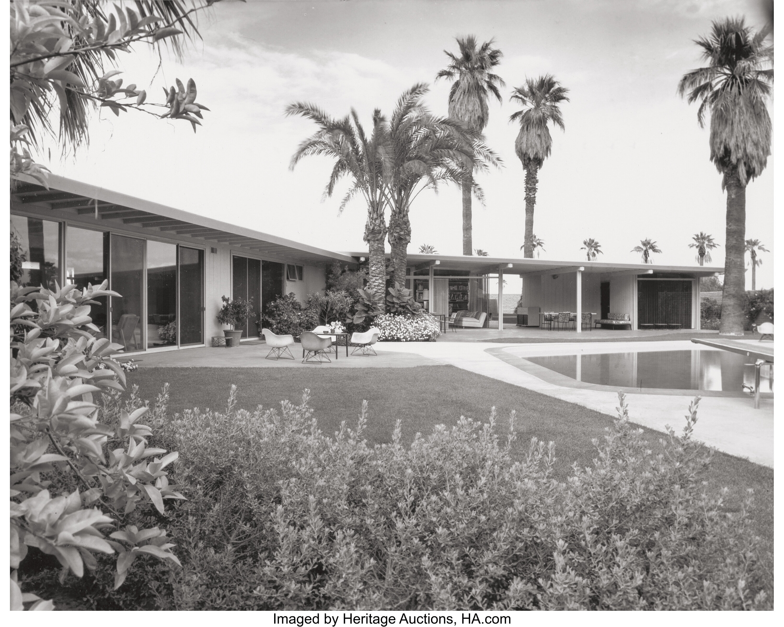 Julius Shulman (American, 1910-2009). Pool view, The Perlberg | Lot ...