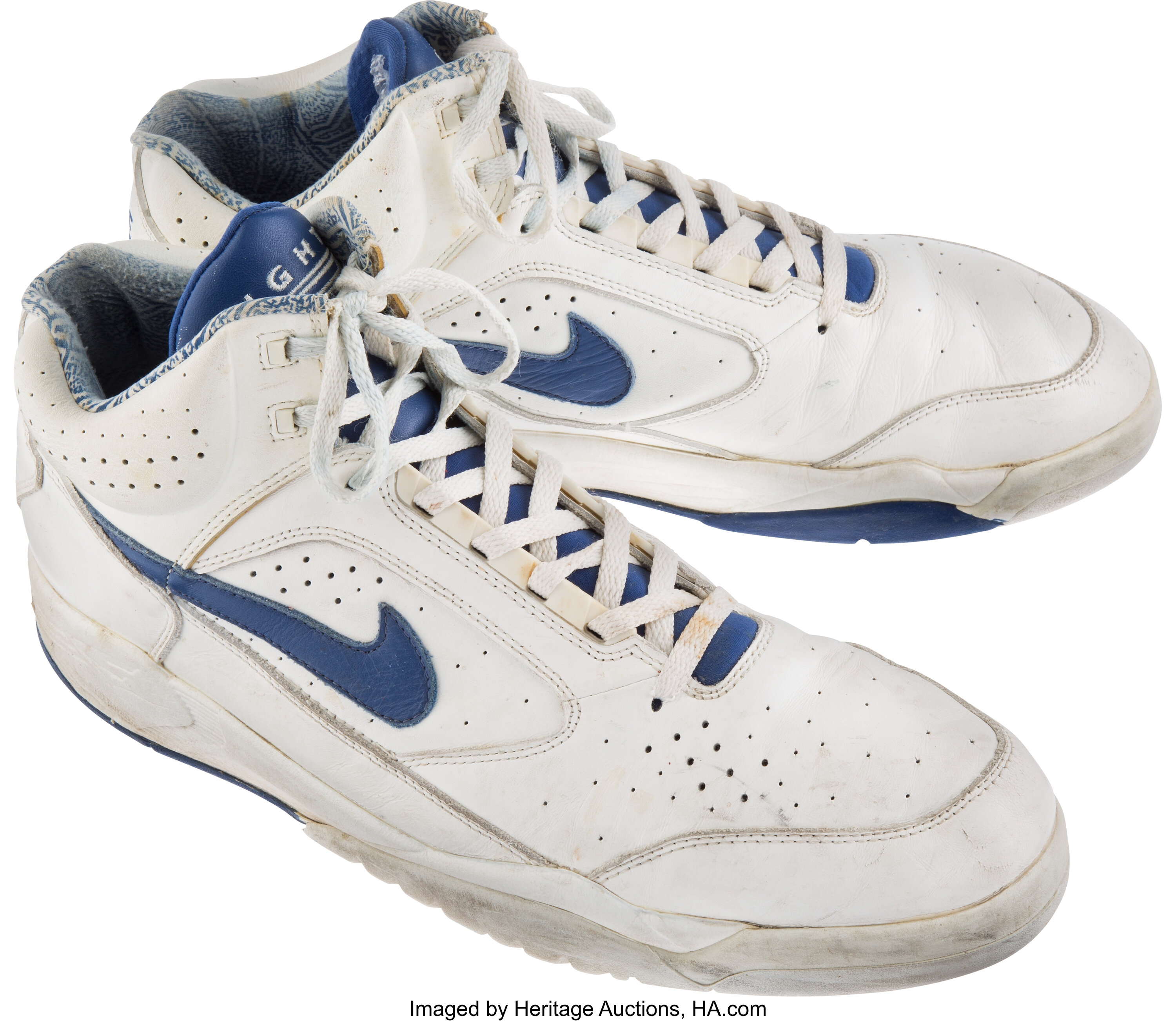 Nike Is Bringing Back Chris Webber's Shoe