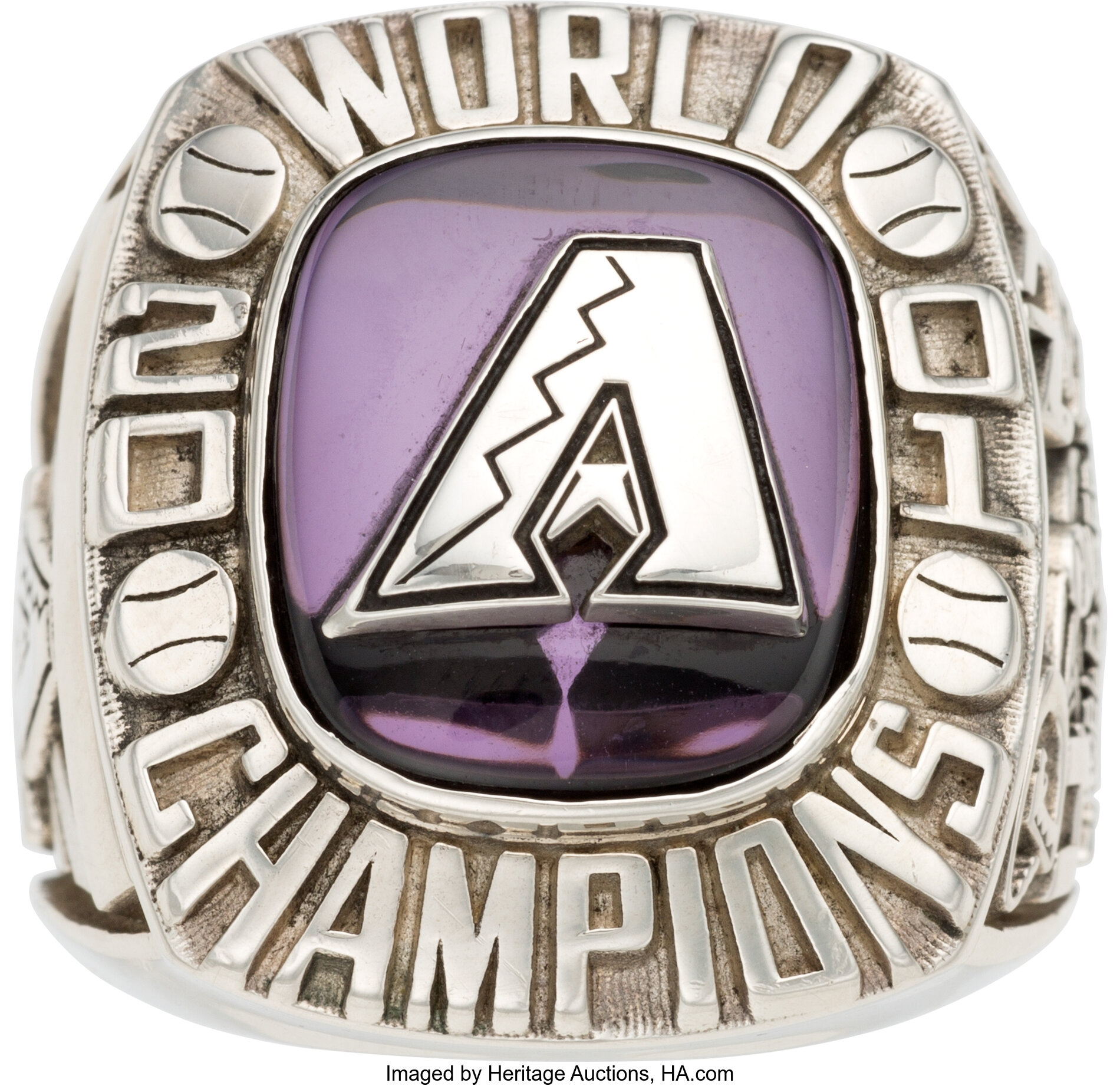 Lot Detail - Arizona Diamondbacks 2001 World Series Championship Ring