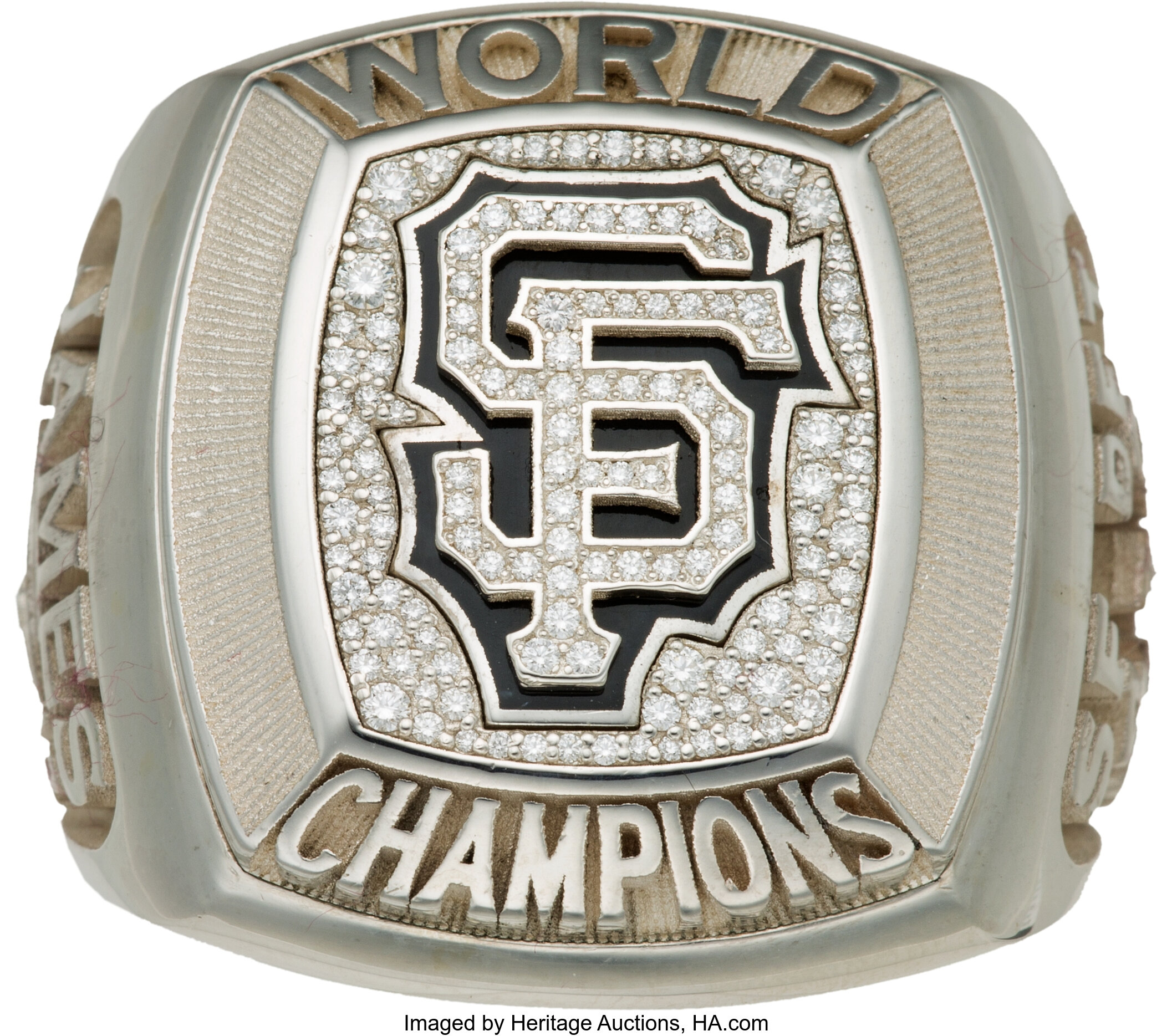 The World Series champion Giants get their rings - Mangin