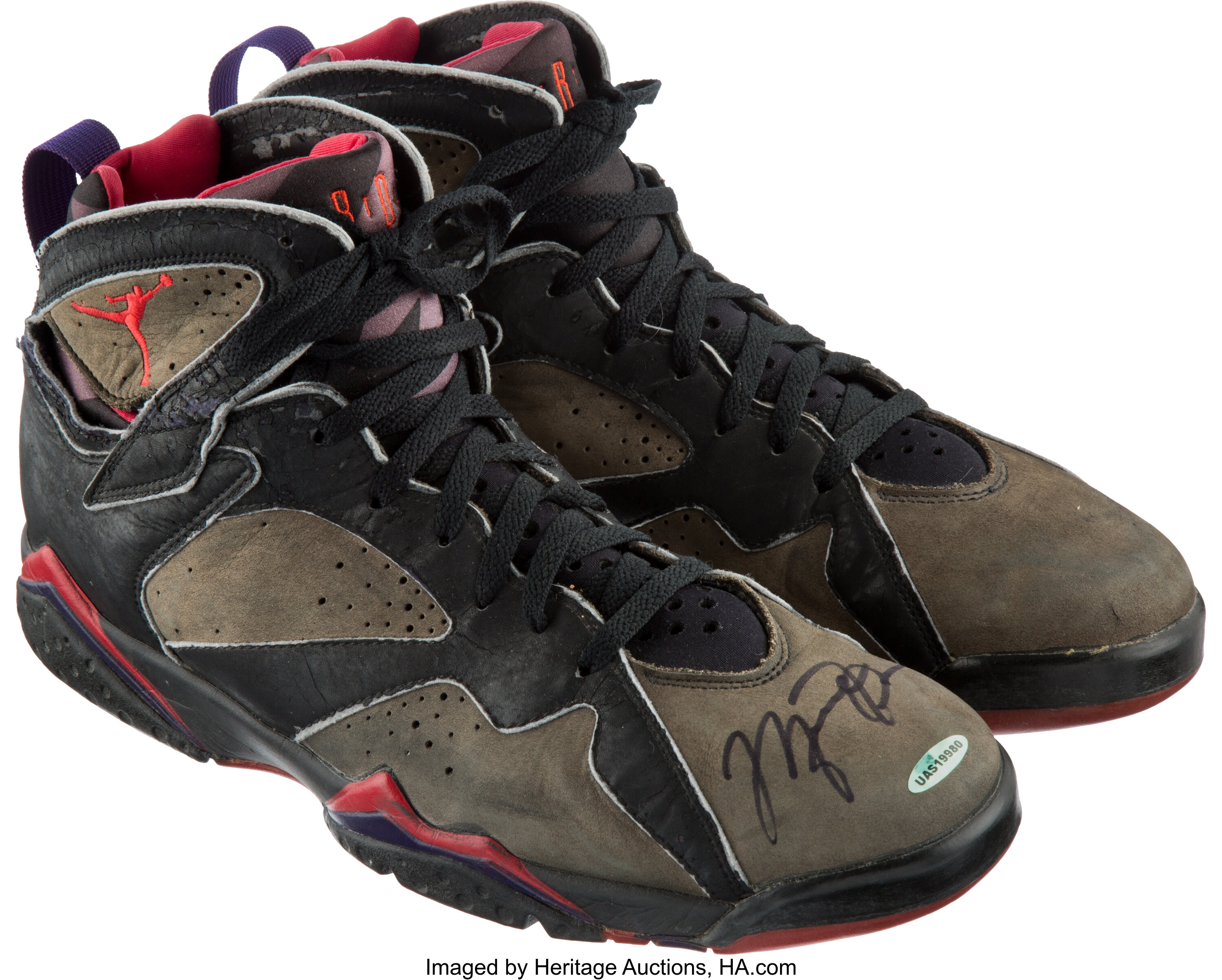 1992 Michael Jordan Game Worn Signed Sneakers Attributed To Lot 80252 Heritage Auctions