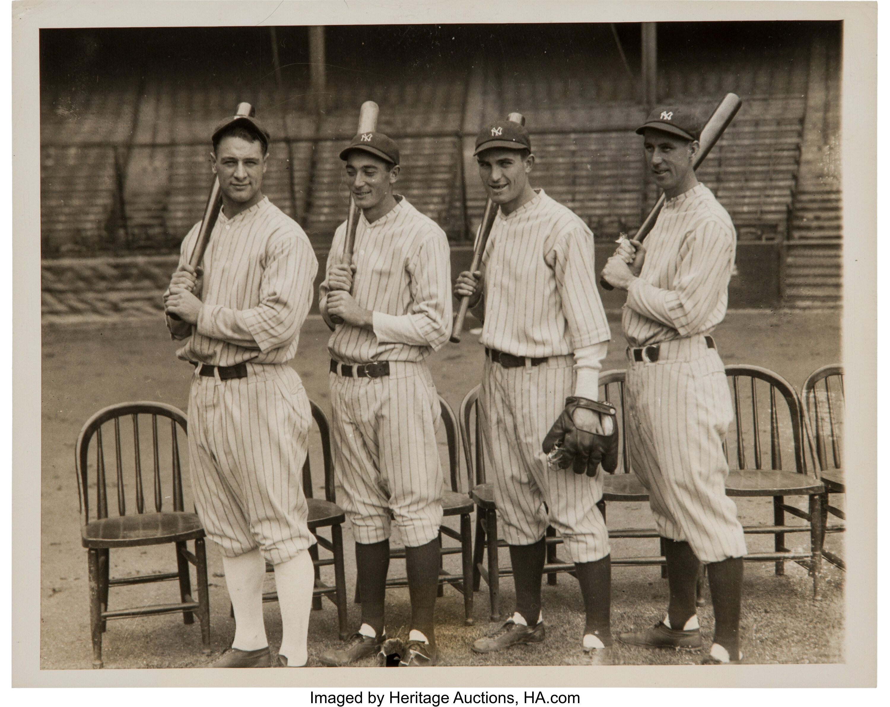 1933 Original News Photograph of Lou Gehrig with his future wife NY Yankees  HOF