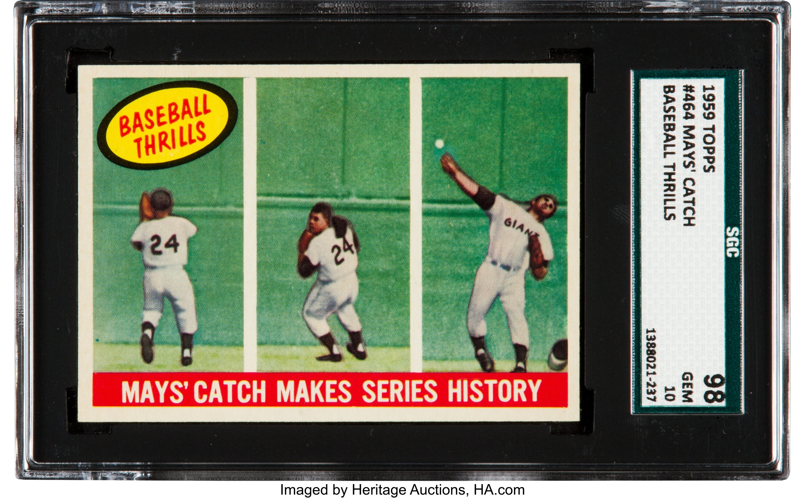 Willie Mays makes 'The Catch' in the 1954 World Series 