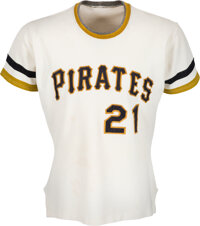 1971-72 Roberto Clemente Game Worn Pittsburgh Pirates Jersey, MEARS, Lot  #80104