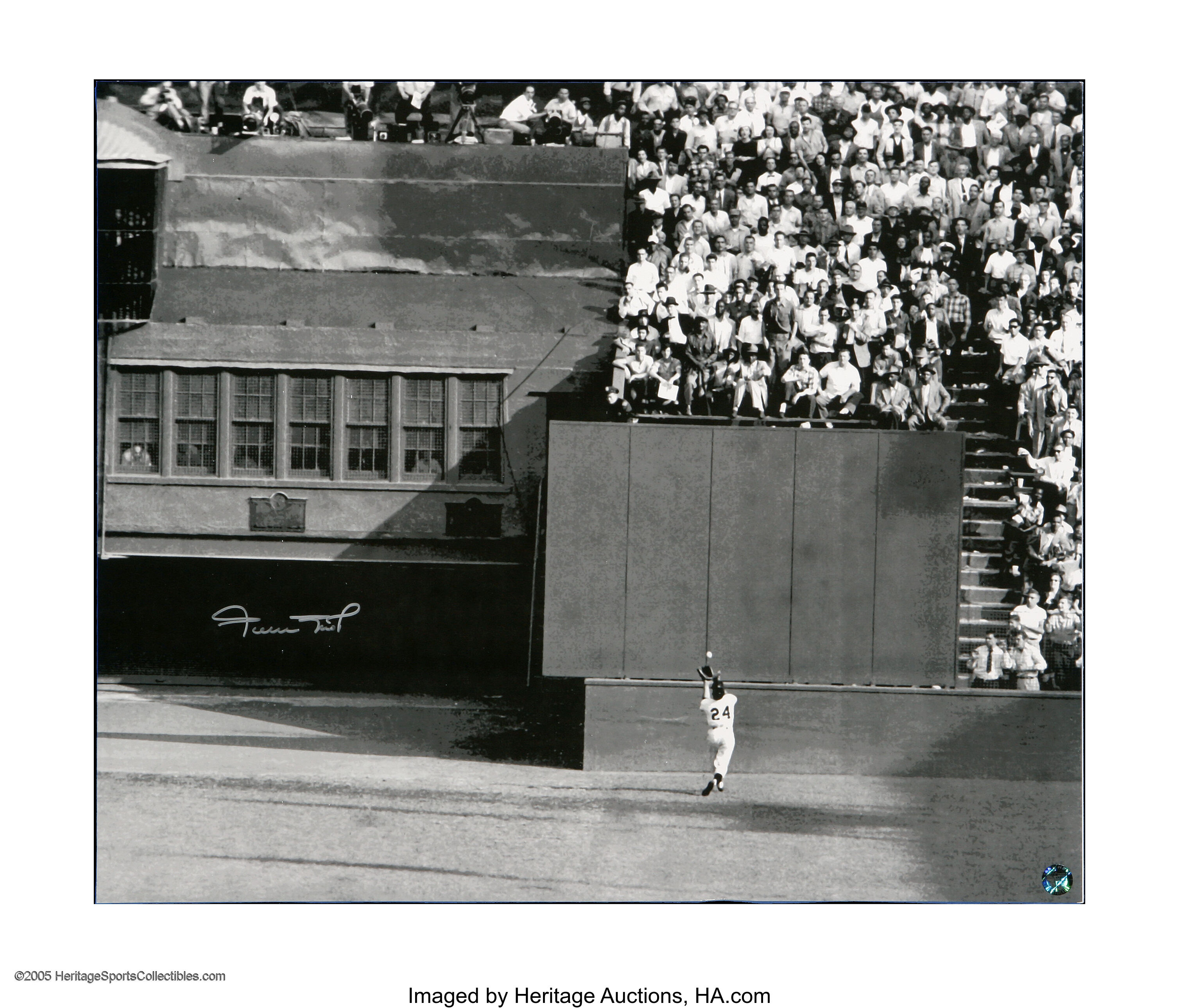 Photo at Auction Shows Different Look at Mays' Famous Catch