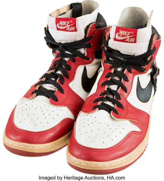 Michael Jordan Autographed Nike Air Jordan 1 Retro High Shoes