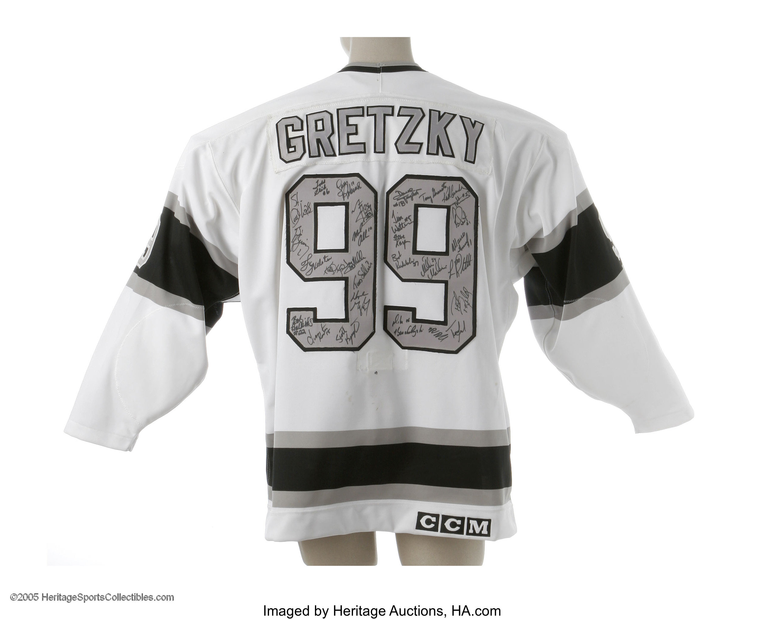 Los Angeles Kings Signed Wayne Gretzky Hockey Jersey. High-quality