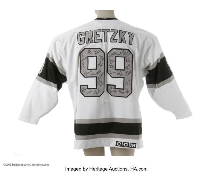 Wayne Gretzky Autographed Los Angeles Kings Replica Jersey - UDA – Frozen  Pond