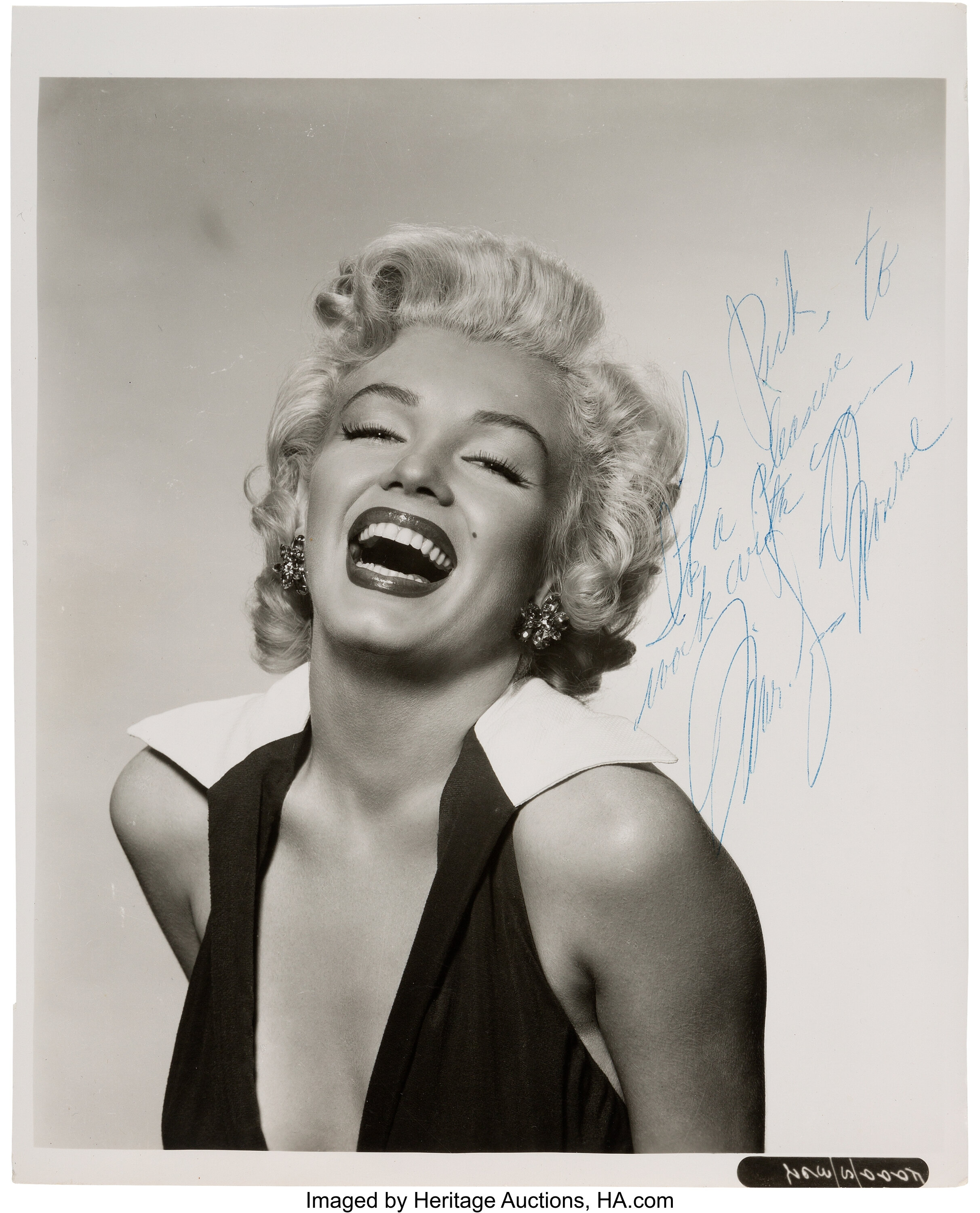 A Marilyn Monroe Signed Black And White Photograph Circa 1953 Lot 89001 Heritage Auctions 3406