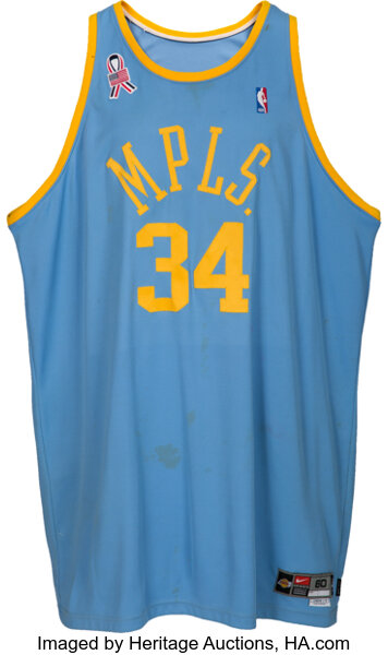SHAQUILLE O'NEAL Minneapolis Lakers Throwback Uniform 8X10
