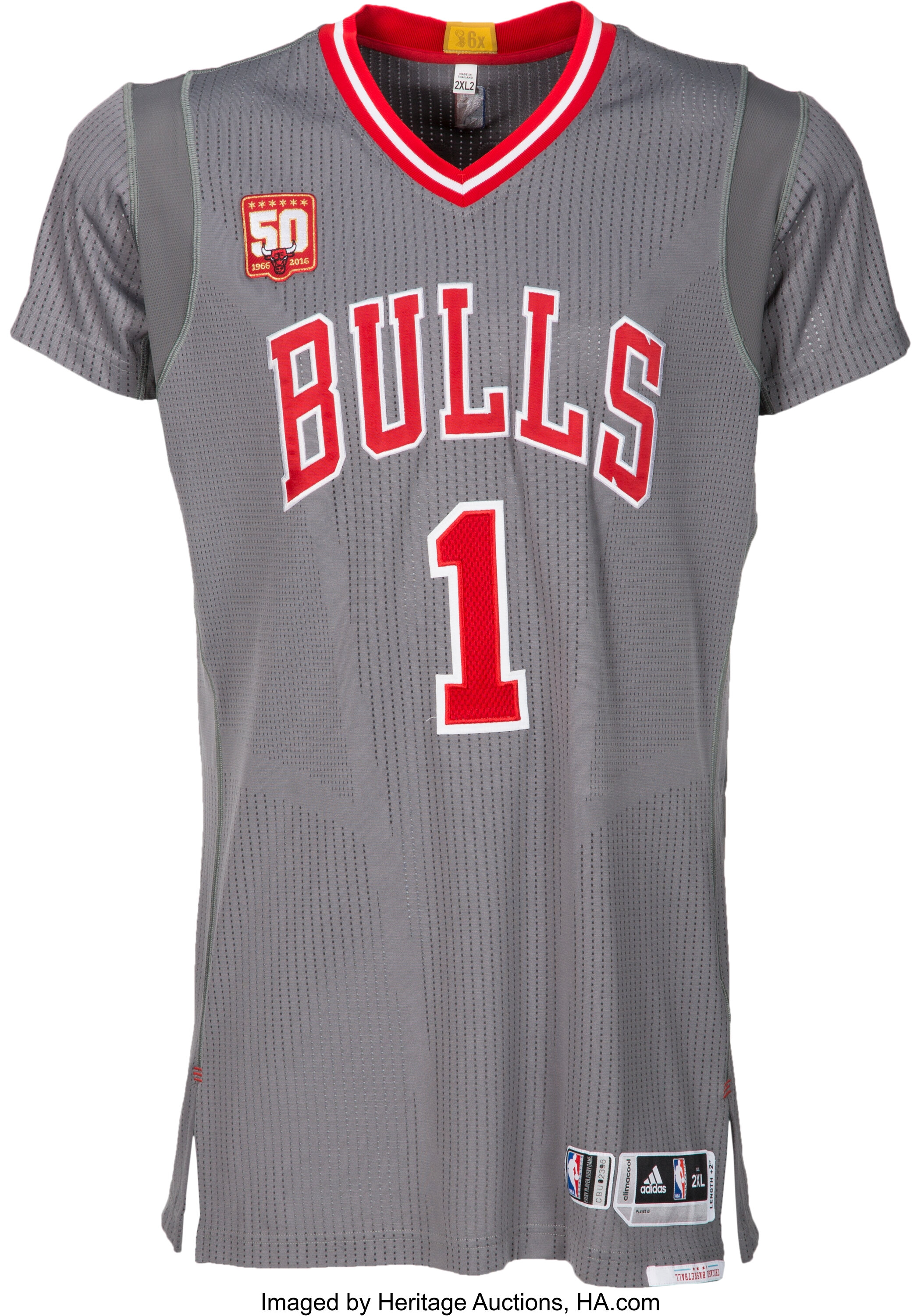 2008-09 Derrick Rose Game Worn, Signed Chicago Bulls Rookie Jersey