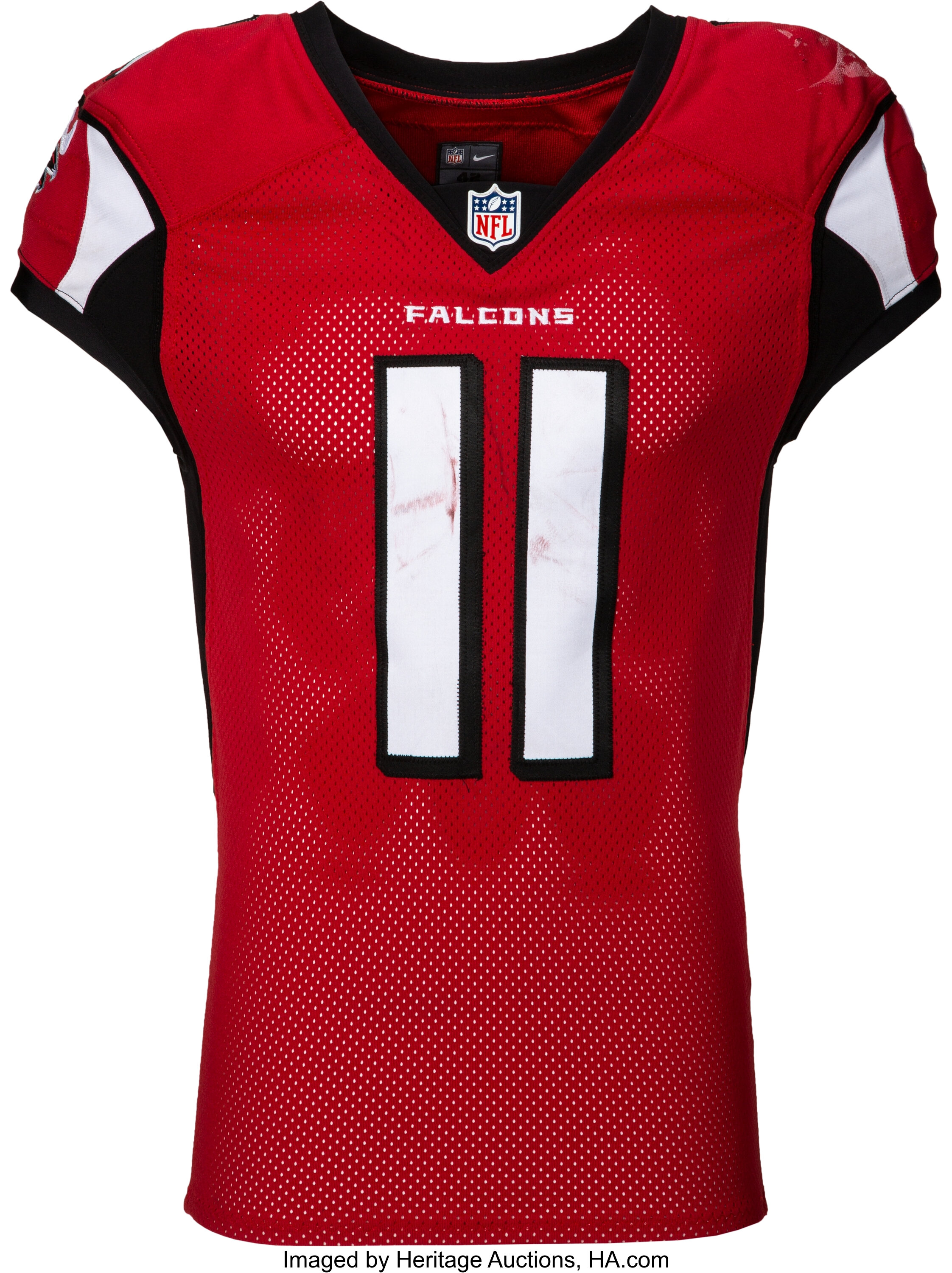 First Look at Julio Jones in the Falcons new alternate uniforms. What do  you think of this controversial jersey? #JulioJones #Atlanta…