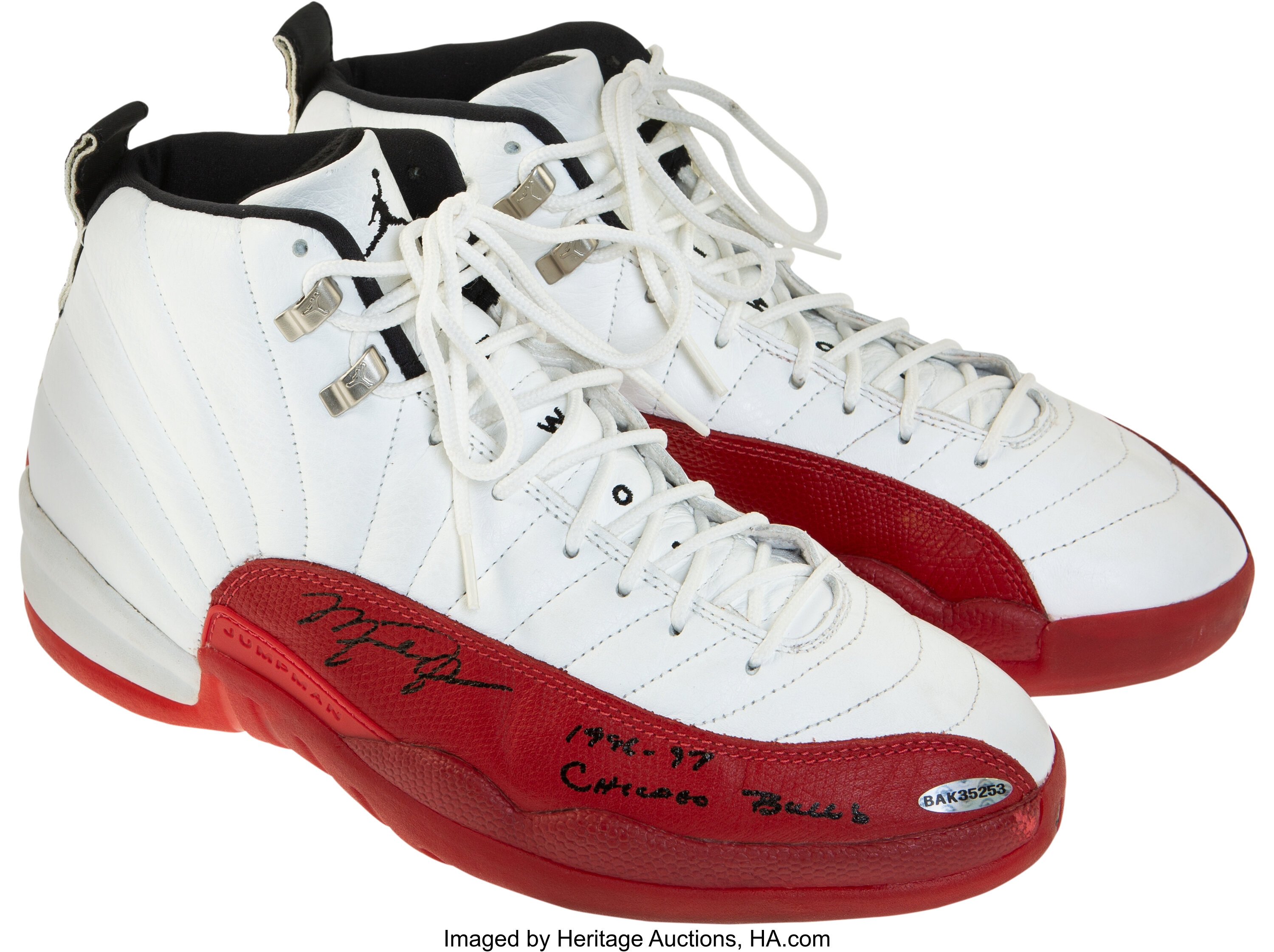 Signed Michael Jordan Basketball (1996) Cologne Collab : r/SportsMemorabilia