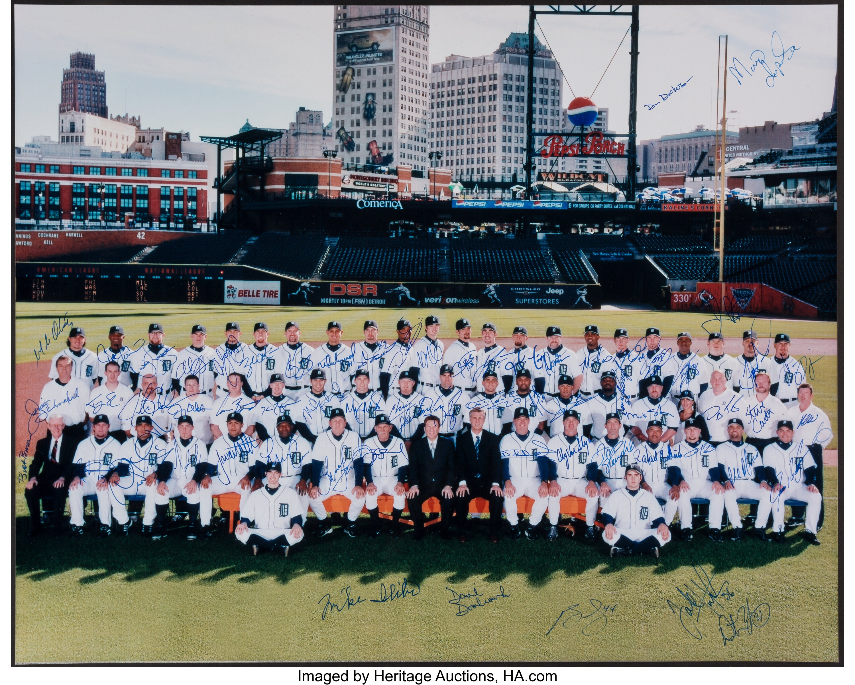 2006 Detroit Tigers AL Champs Team Signed Photograph (62 Lot