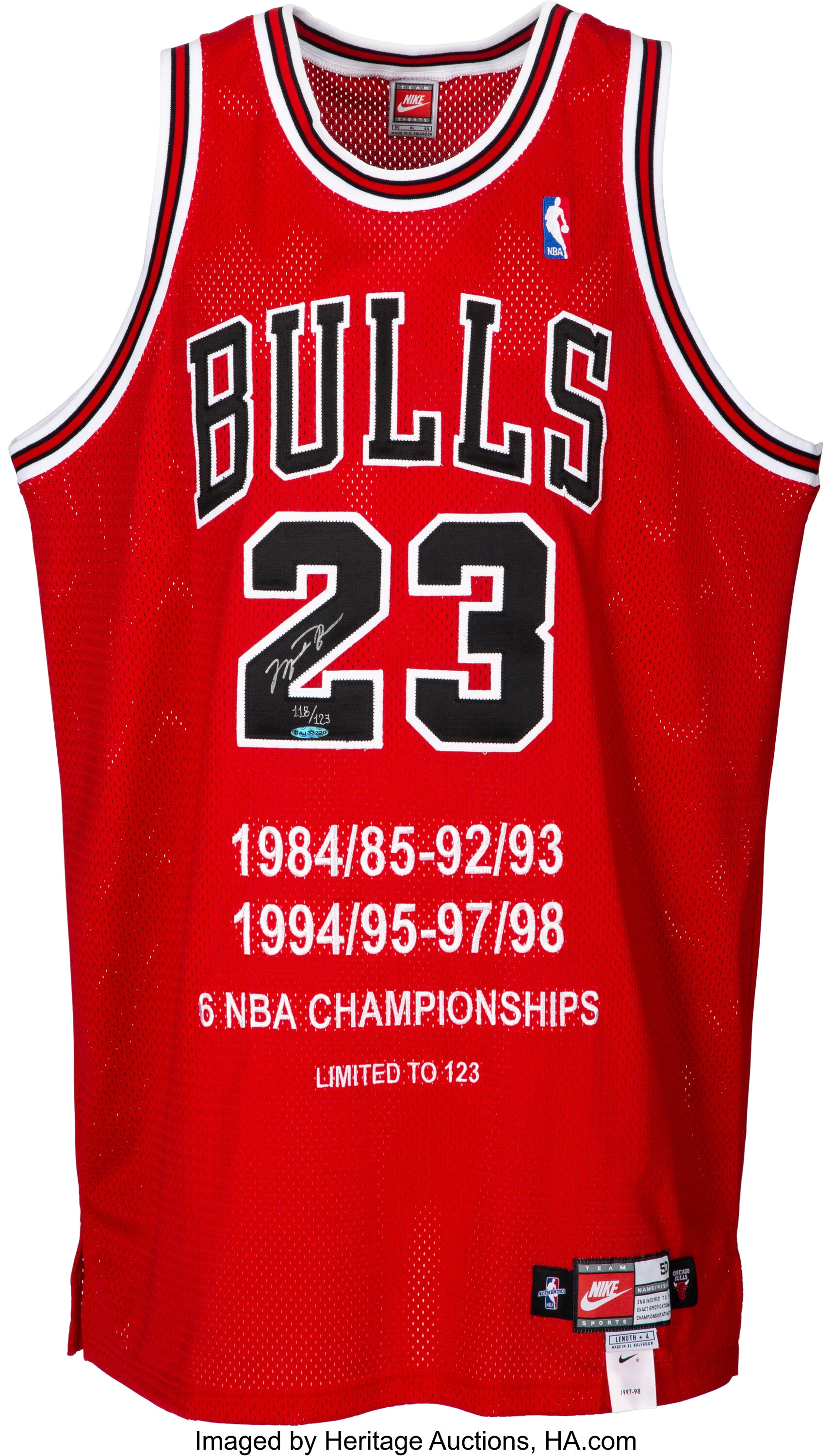 Bulls Michael Jordan Signed White Nike Size 50 Jersey UDA