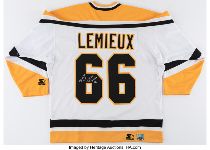  Mario Lemieux Framed Career Jersey - Signed - Ltd Ed 166 -  Pittsburgh Penguins : פריטי אספנות ואמנות