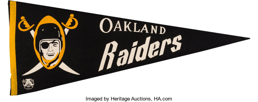 OAKLAND RAIDERS VINTAGE 1970s NFL FOOTBALL 3D 2 BAR HELMET PENNANT