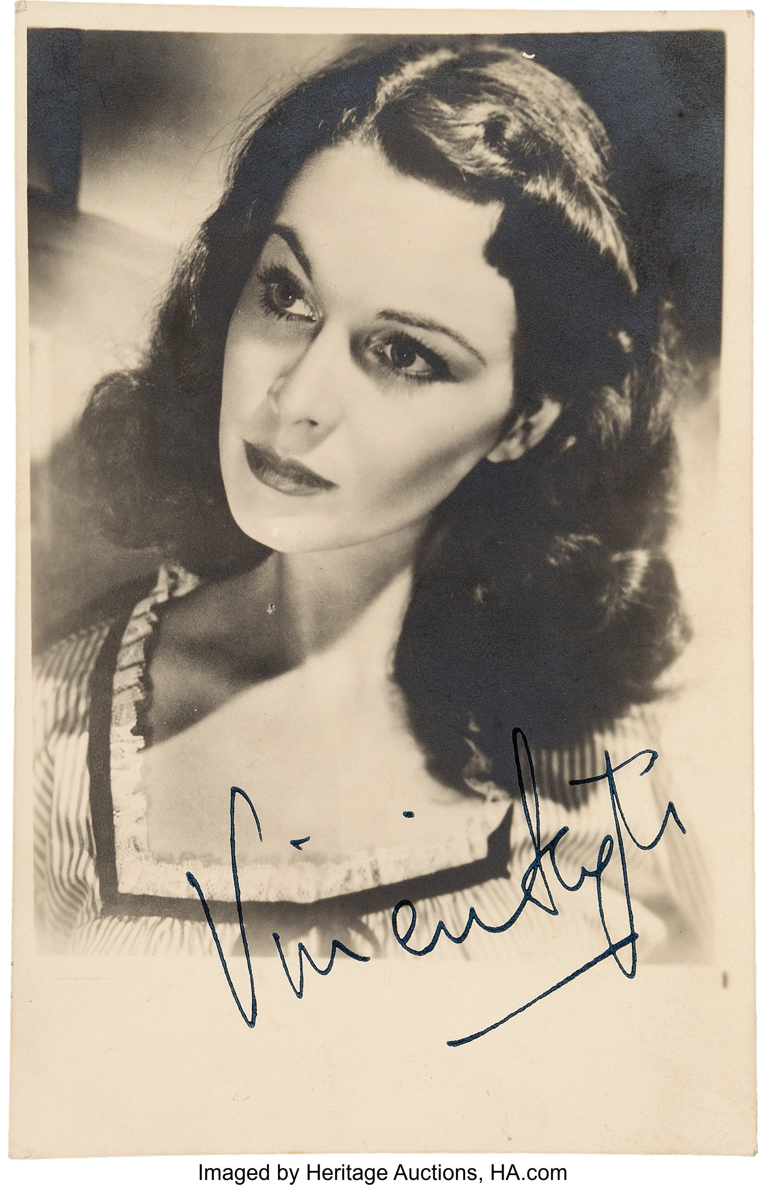 Vivien Leigh Signed Photo Card.. Movie/TV Memorabilia | Lot