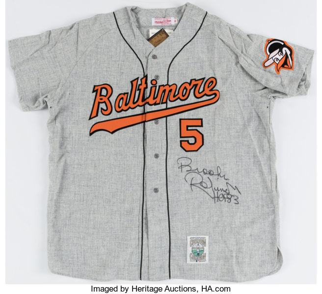 BALTIMORE ORIOLES- BROOKS ROBINSON SIGNED MITCHELL & NESS JERSEY  BECKETT H22164