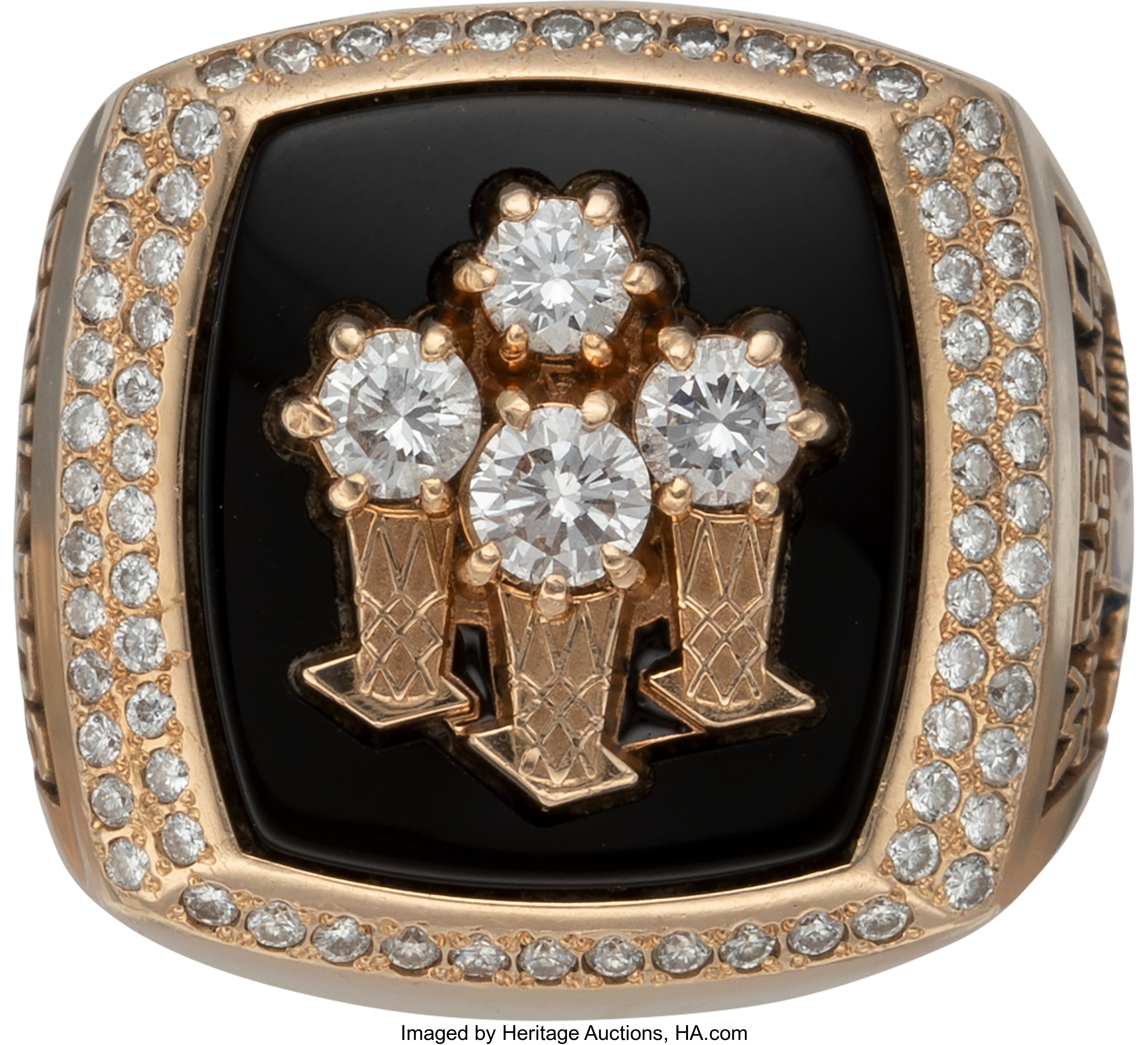 1995-96 Chicago Bulls NBA Championship Ring Presented to Center