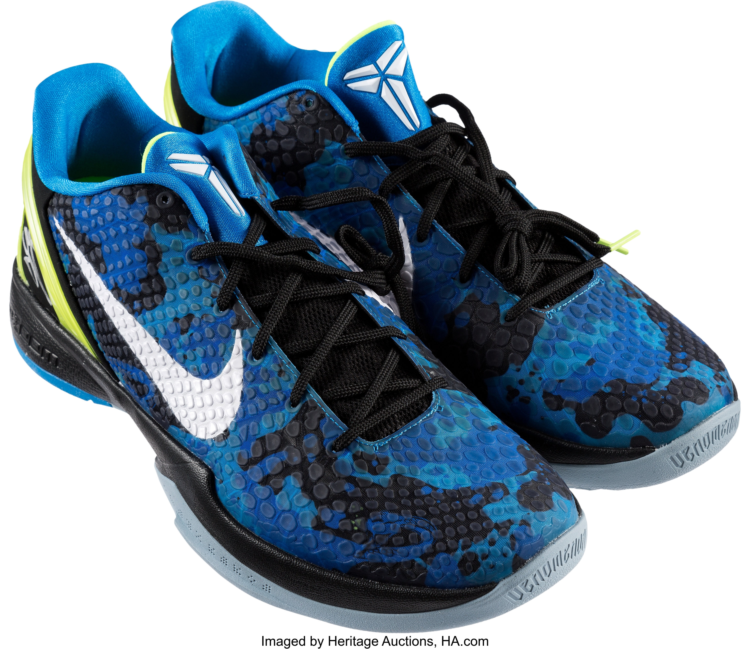 Kobe bryant store shoes 2011