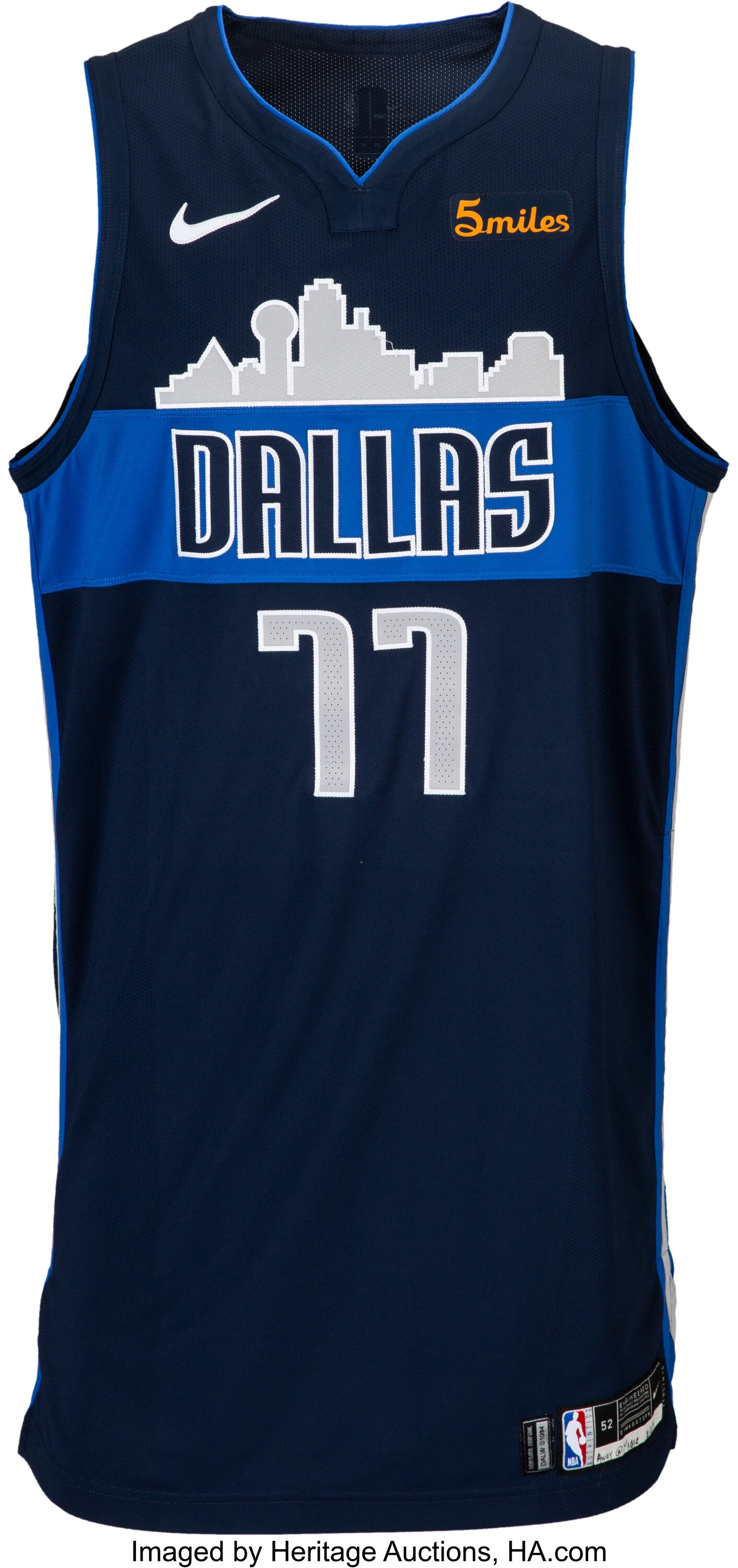 Dallas Mavs' Luka Doncic Wears Custom Philadelphia Eagles Jersey