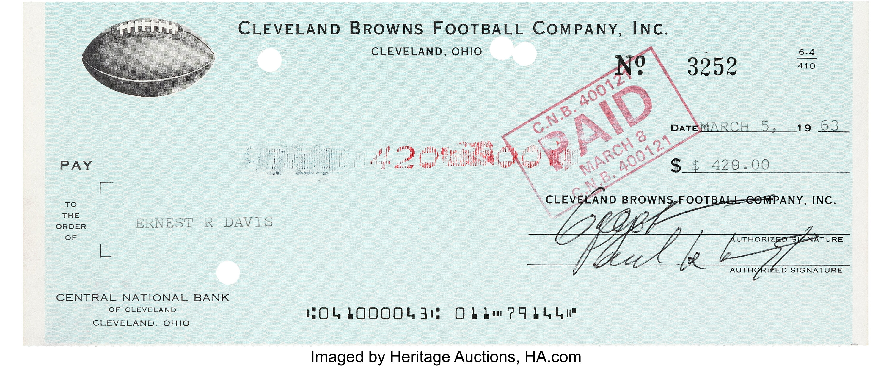 1963 Ernie Davis Signed Cleveland Browns Payroll Check - Signed