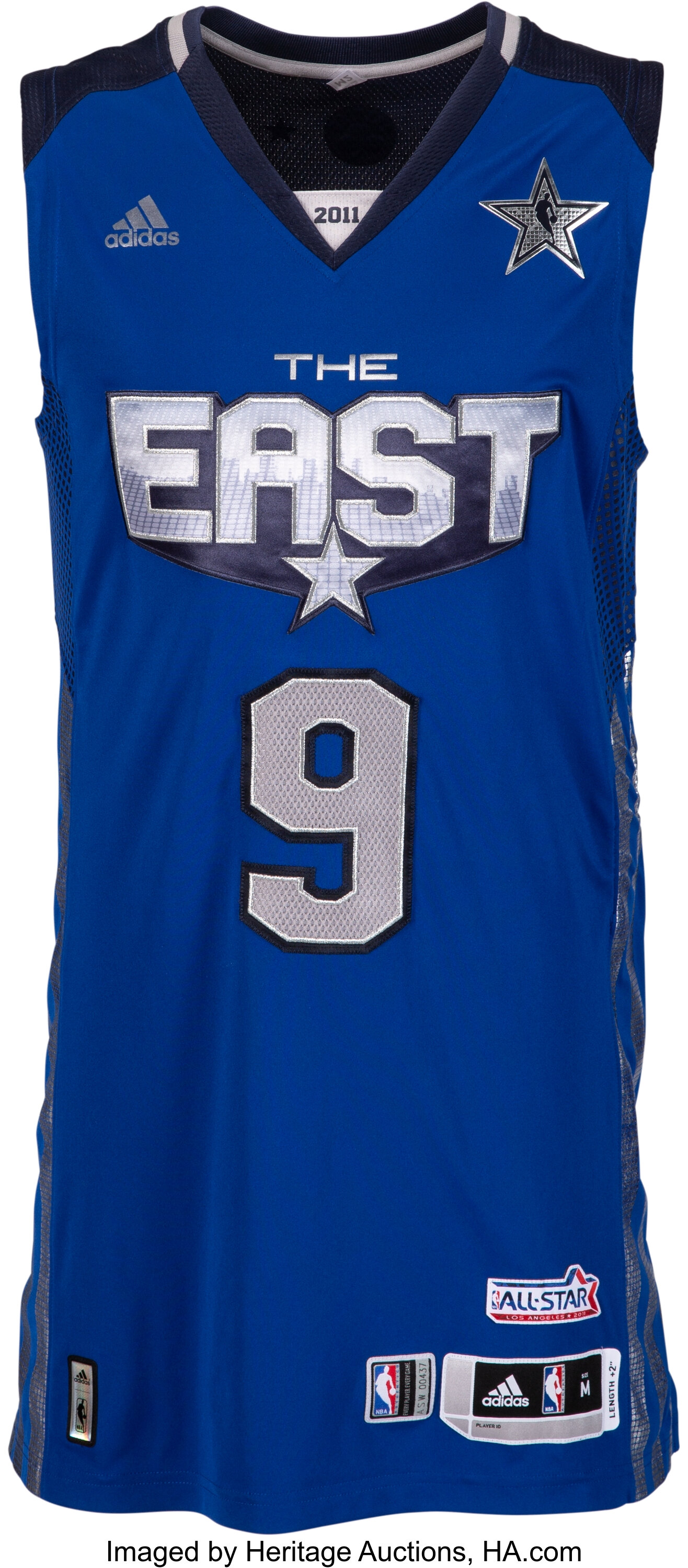 PHOTO: You can already buy Rajon Rondo jerseys in Dallas