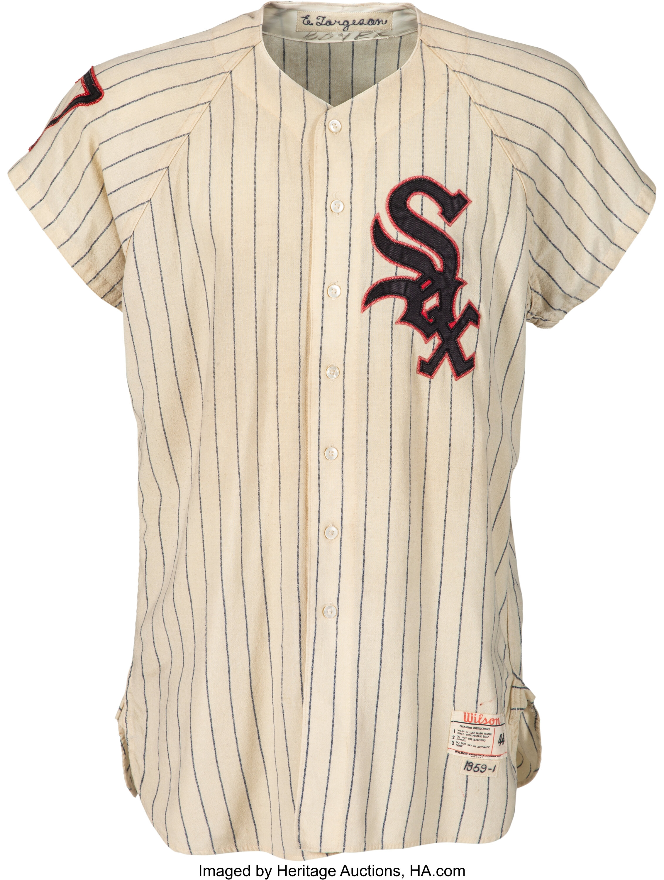 Vintage Chicago White Sox Baseball Jersey Designed & Sold By Nambcvt