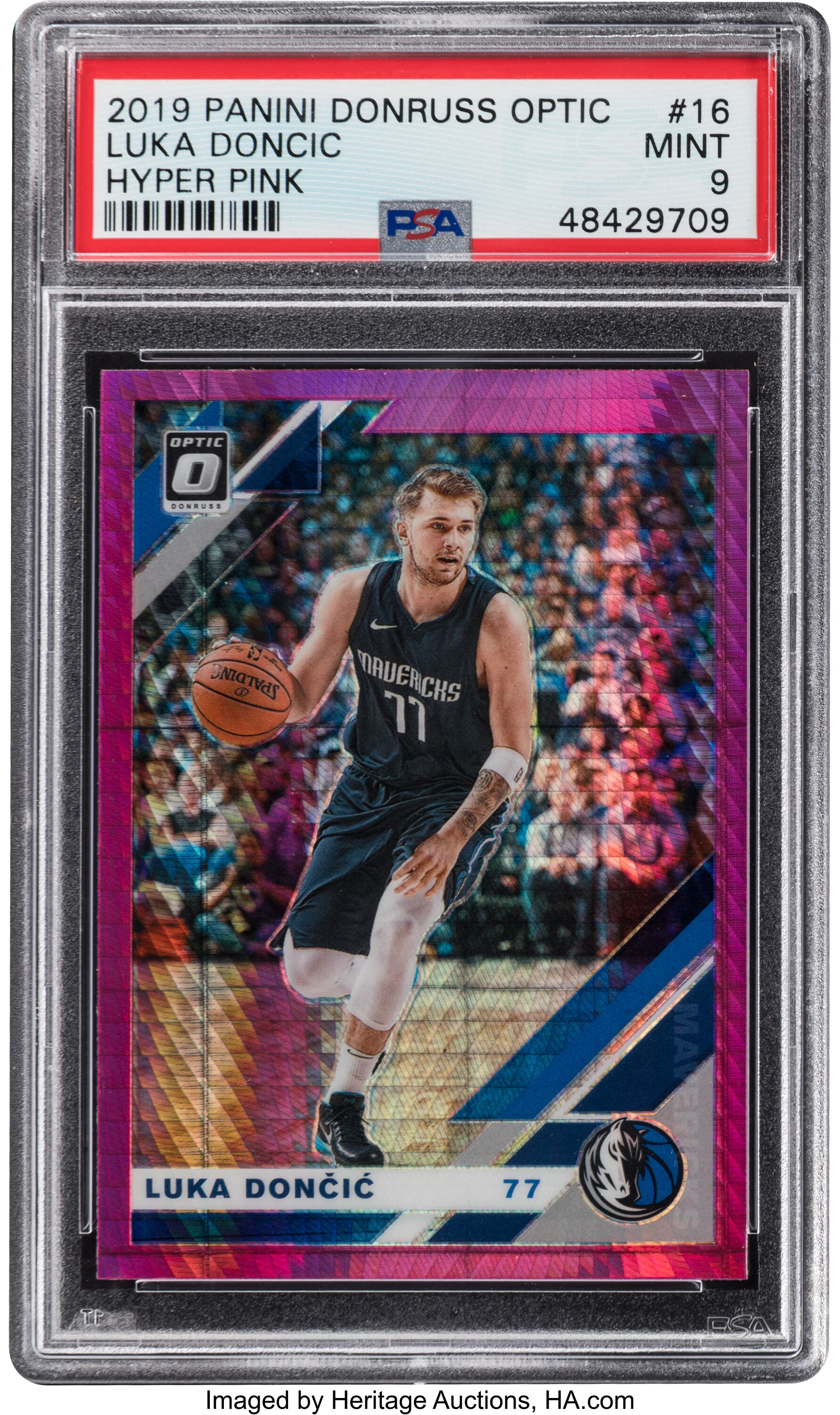 2018 OPTIC PINK LUKA DONCIC RATED ROOKIE ON CARD AUTO #22/25 - BGS 8 - AUTO  10