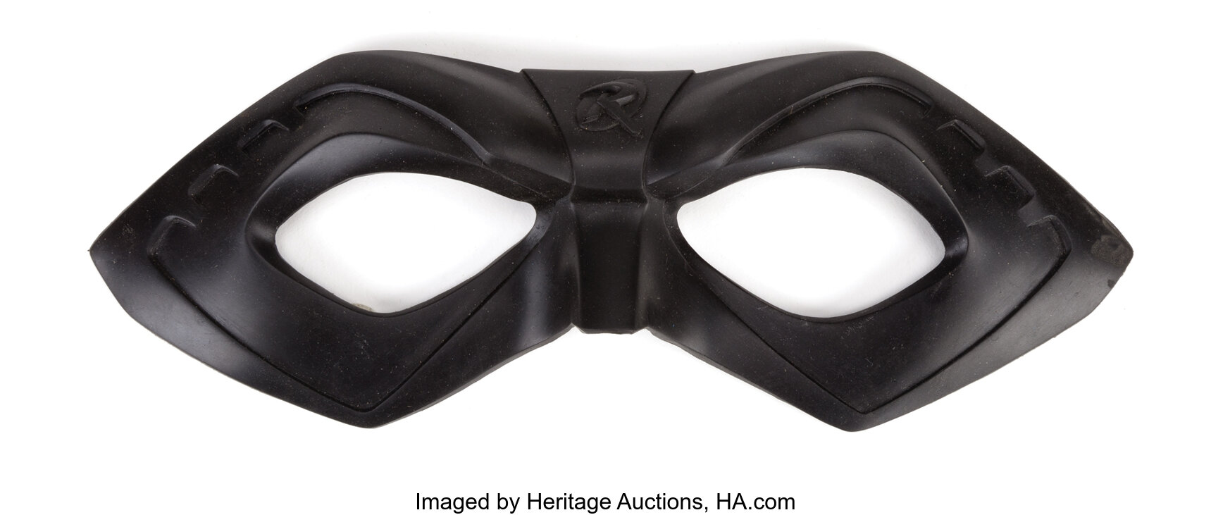 Chris O'Donnell "Robin" mask from Batman Forever. ... Movie/TV | Lot #2452 | Auctions