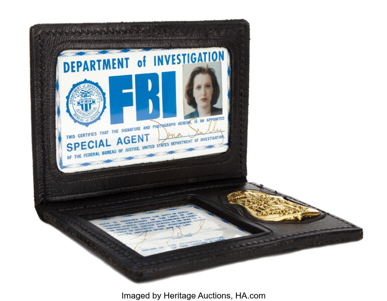 X-files Prop Mulder or Scully Wallet With Badge & ID Hanger 