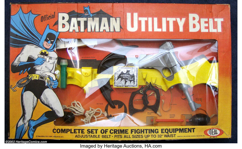 Batman Utility Belt Toy Ideal 1966 . The Batman TV show debuted