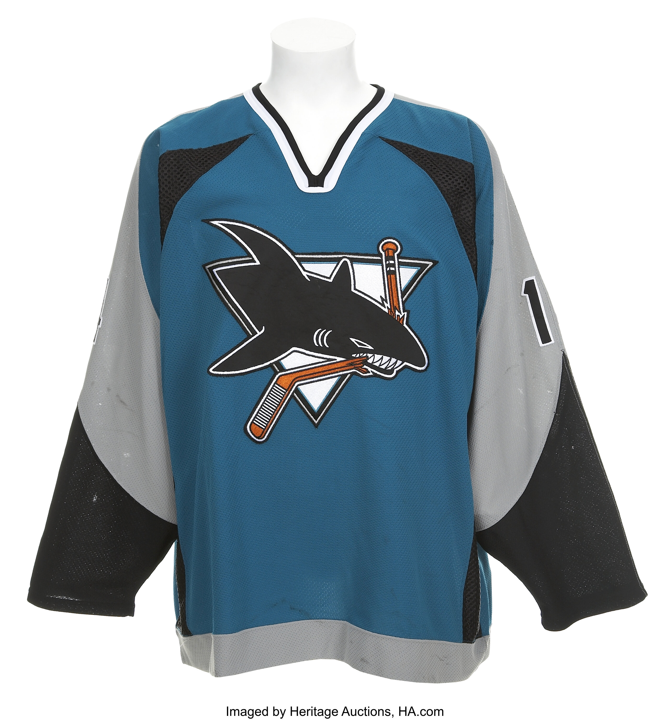 San jose sharks store game worn jersey