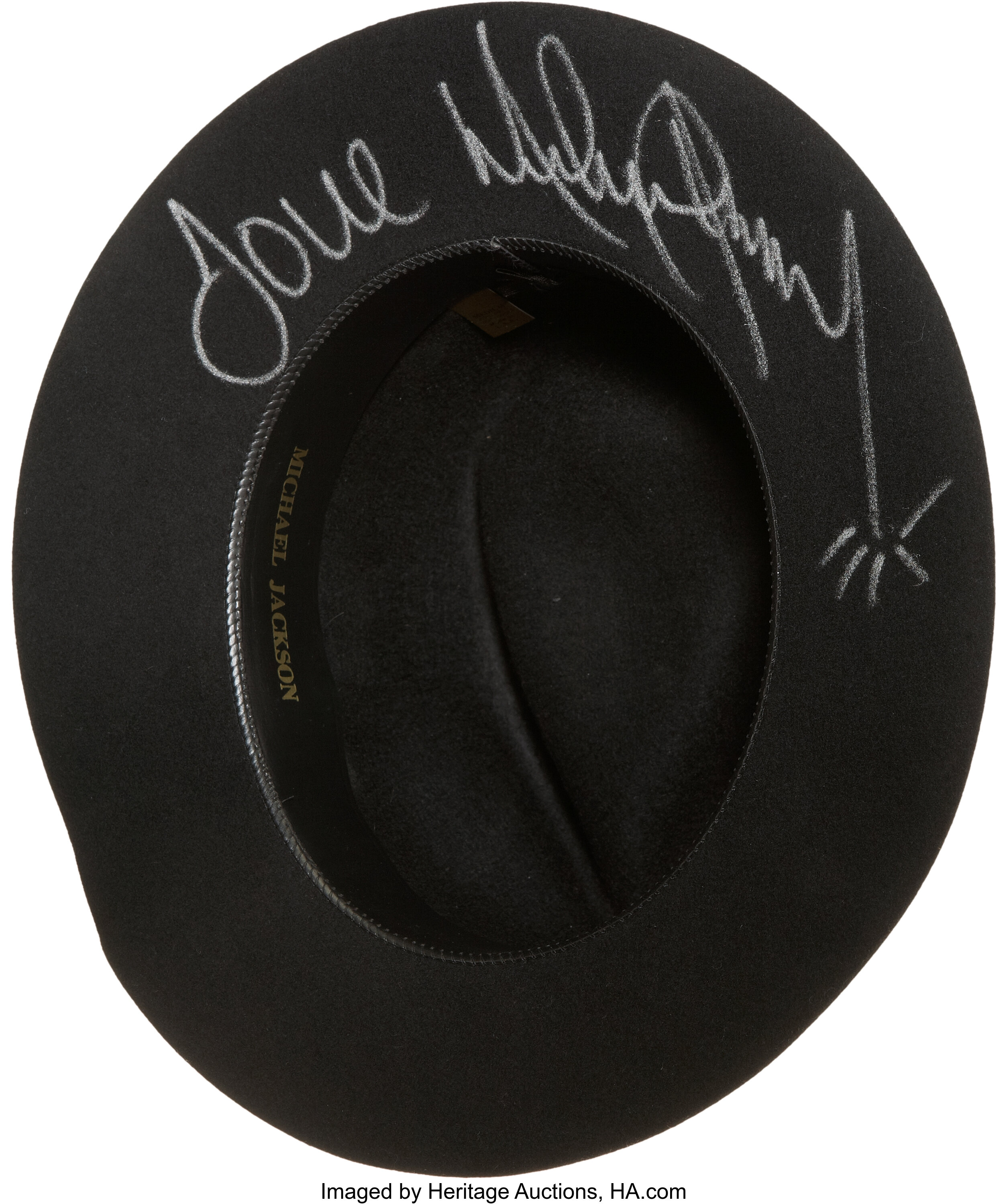 Michael Jackson's hat gone in auction for €6000 in France - MJVibe