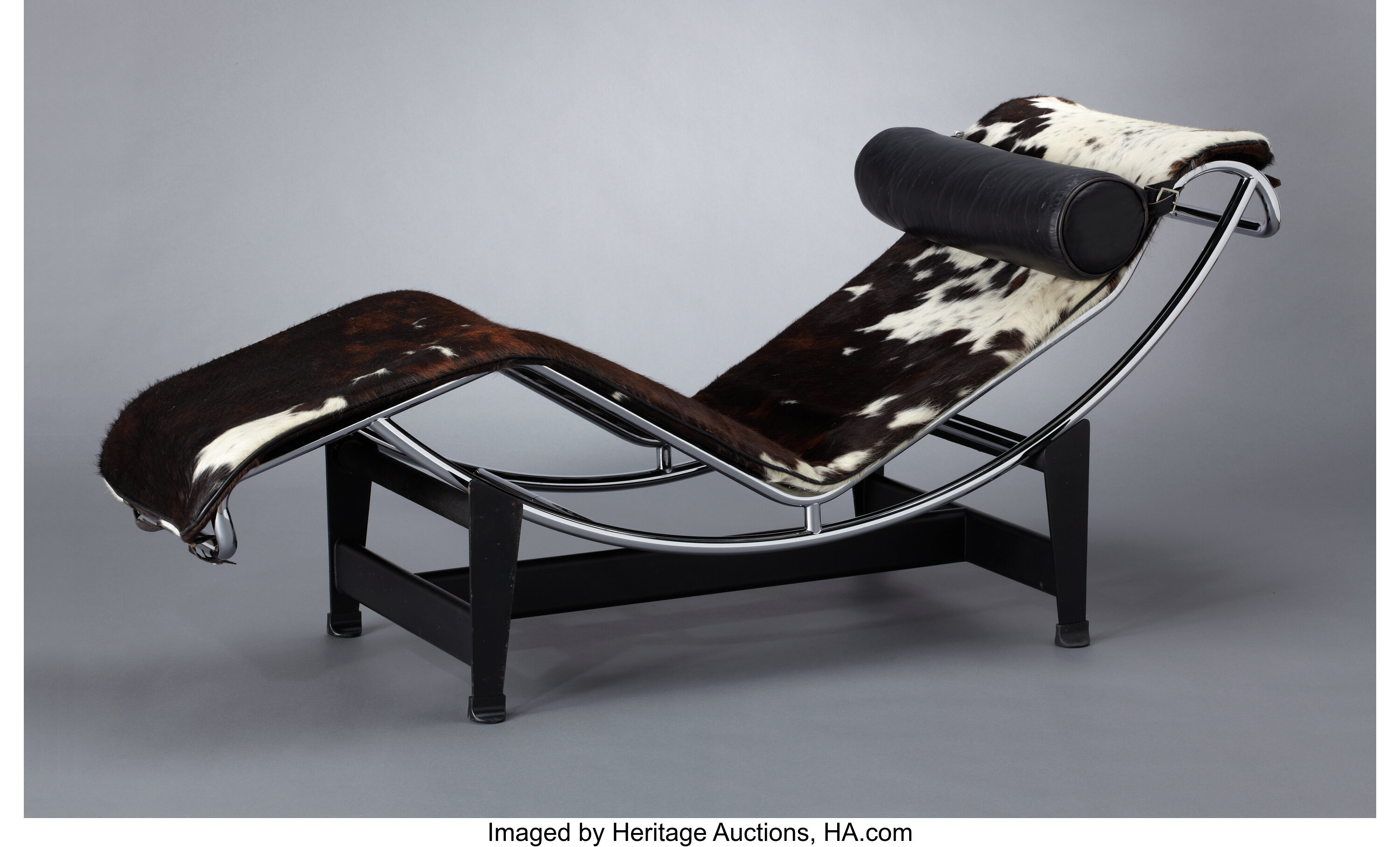 Early pony skin LC4 chaise longue by Le Corbusier & Charlotte